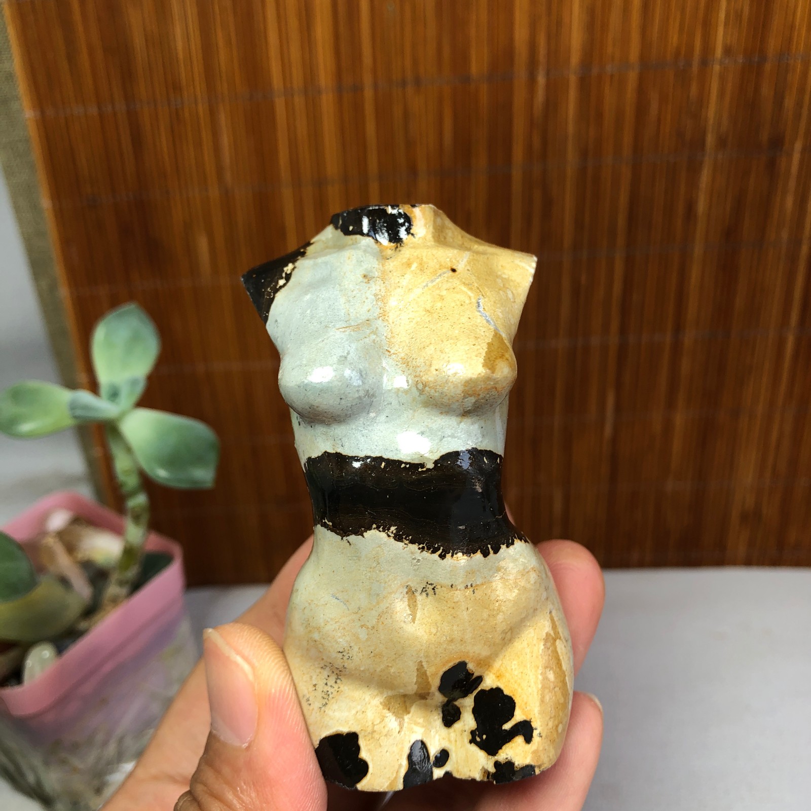 Rare Natural Traditional Chinese Painting Hand Carving female Model 119g g8404