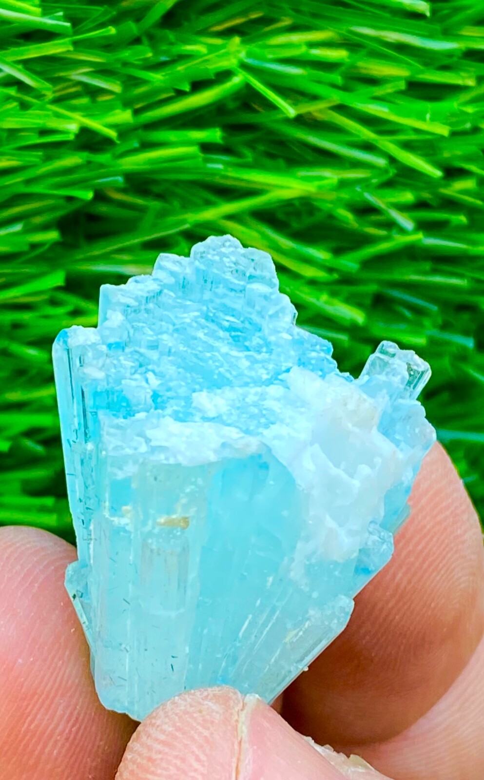 75 carats beautiful top blue cluster aquamarine cluster spray combine with black
