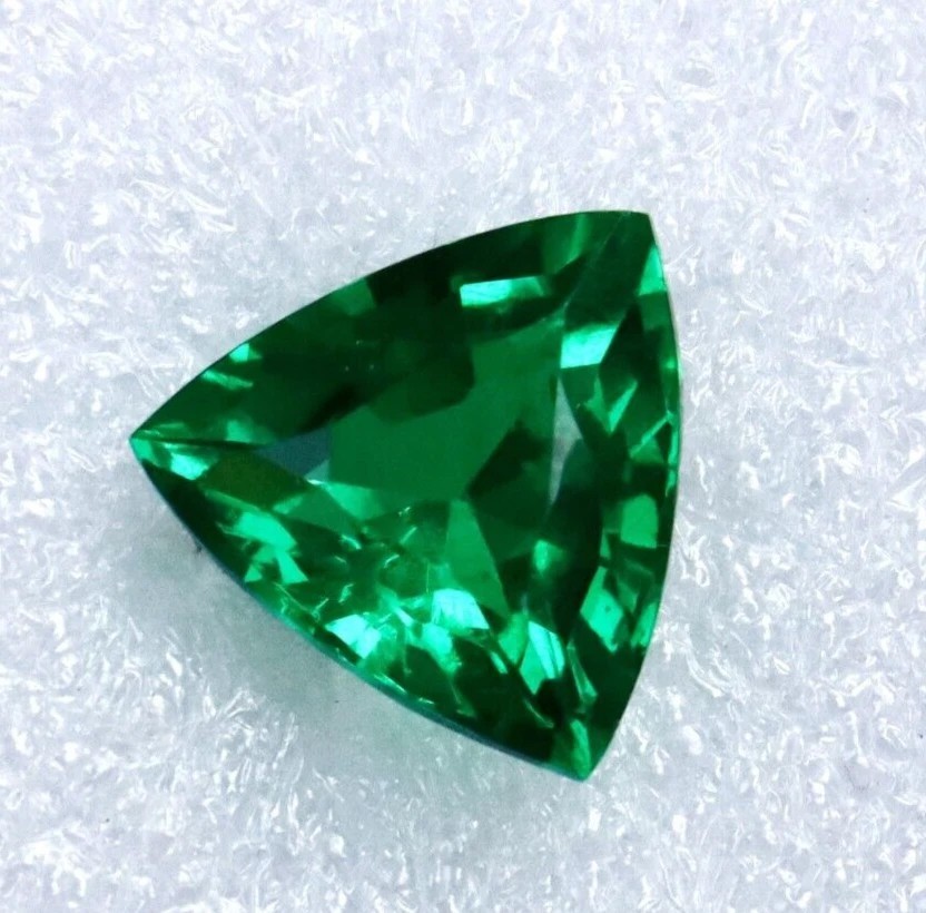 Loose Gemstone Natural Tsavorite Garnet Trillion Cut Green Certified 10.50 Ct
