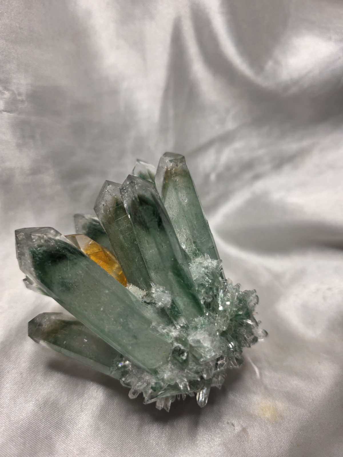 (D9) 276G New Find Green and Yellow Phantom Ghost Quartz Crystal Cluster Mineral