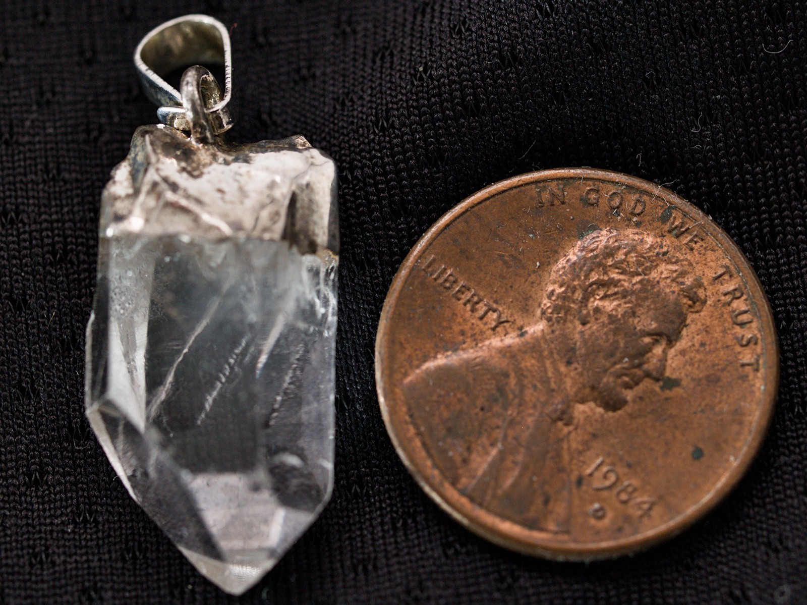 Quartz Crystal Pendant Natural Clear Sparkling 20.6mm 13/16″ Silver Plated