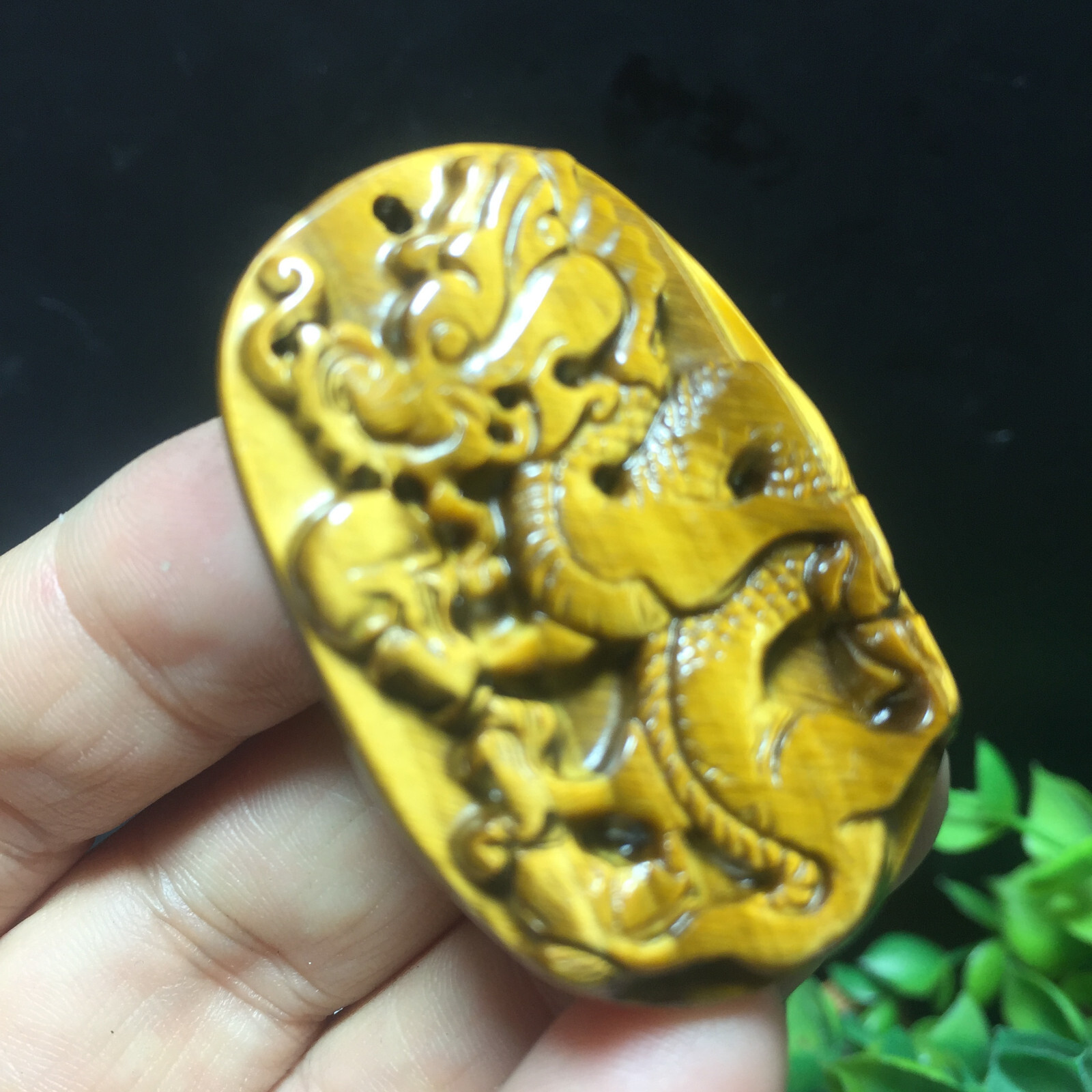 1pc Natural Yellow Tiger Eye Crystal Hand Carved Chinese Dragon pendant