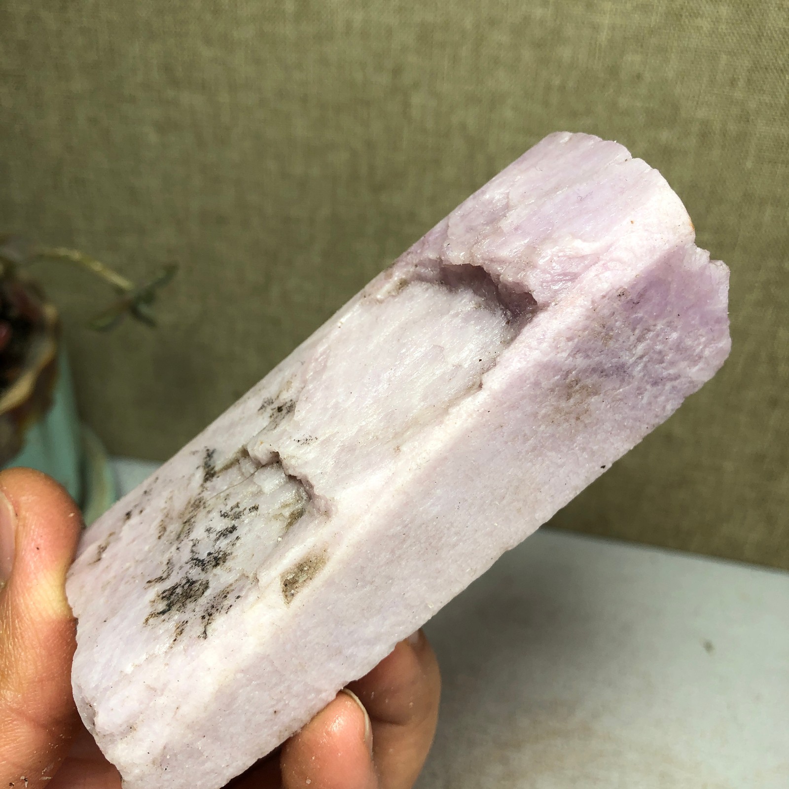 91-37-28mm NATURAL ROUGH KUNZITE PINK SPODUMENE CRYSTALS 222g A3645