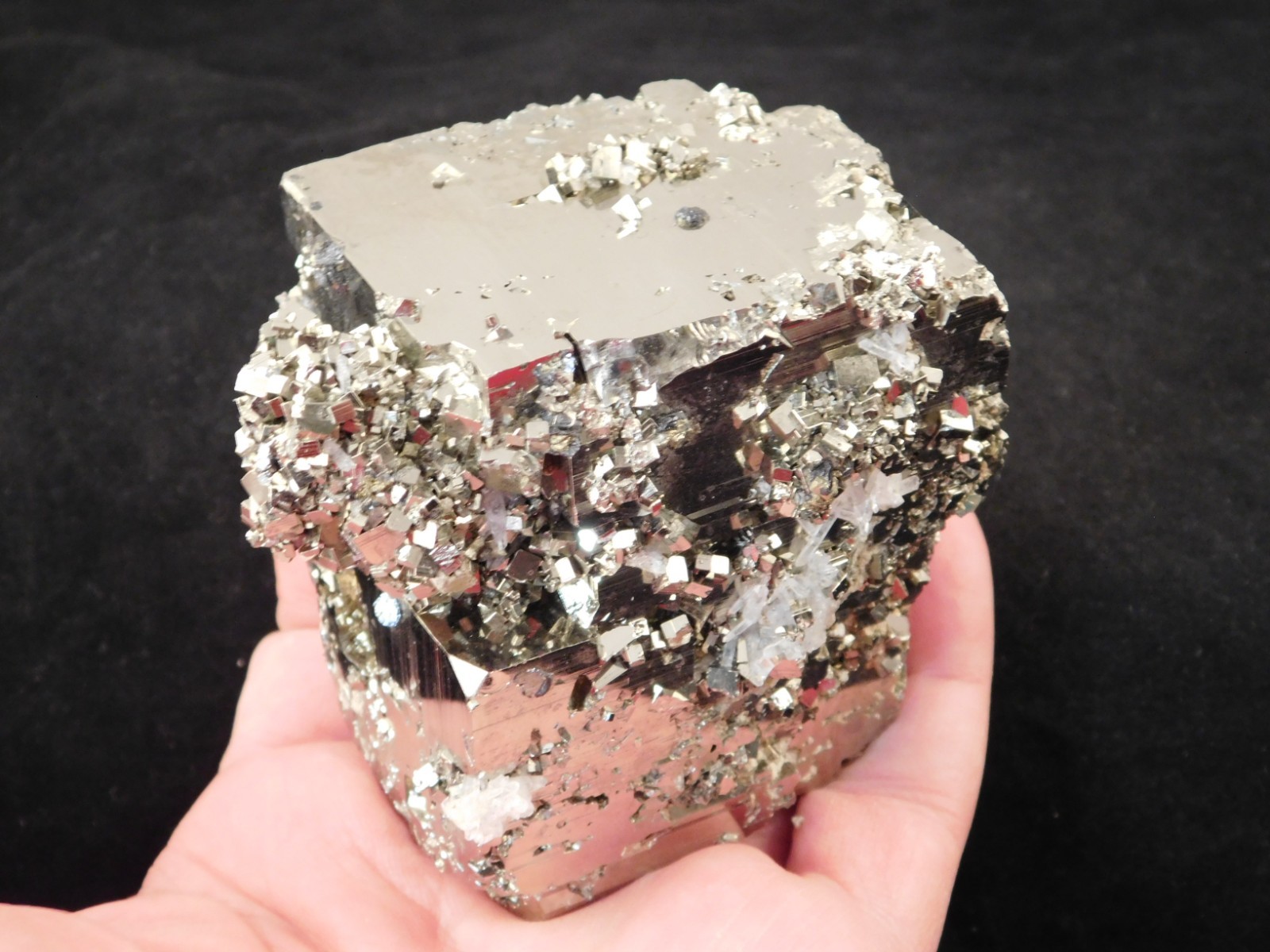 wOw BIG! AAA Pyrite CUBE Cluster 100% Natural Peru 825gr