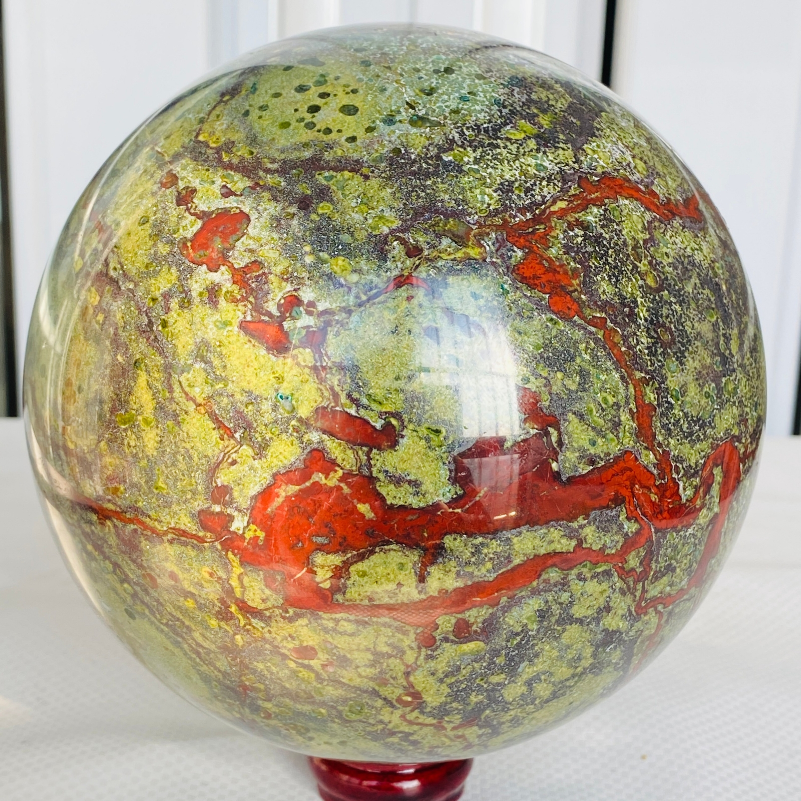 Natural dragon blood stone quartz sphere crystal ball reiki healing 4040G