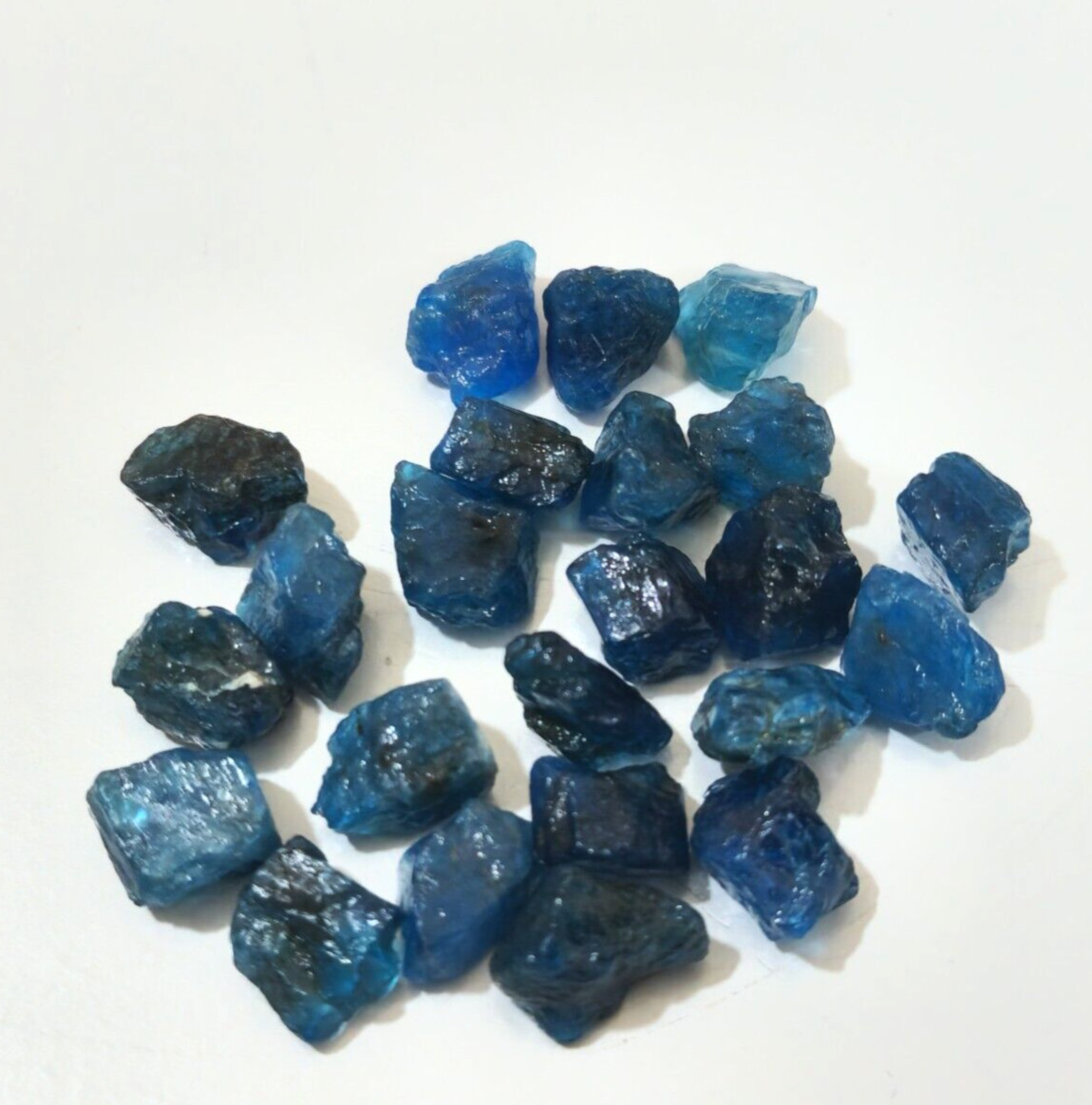 Top Quality 23 Piece Lot Blue Apatite Raw 8-12 MM For Jewelry Loose Gemstone