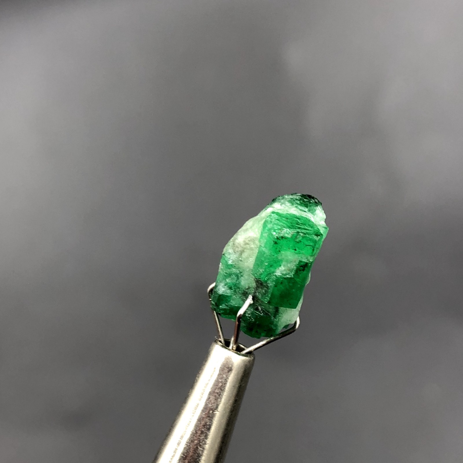 Natural Emerald Mine-Mud Rough Crystal – Oiled For Colour Enhancement 6.60Ct..3
