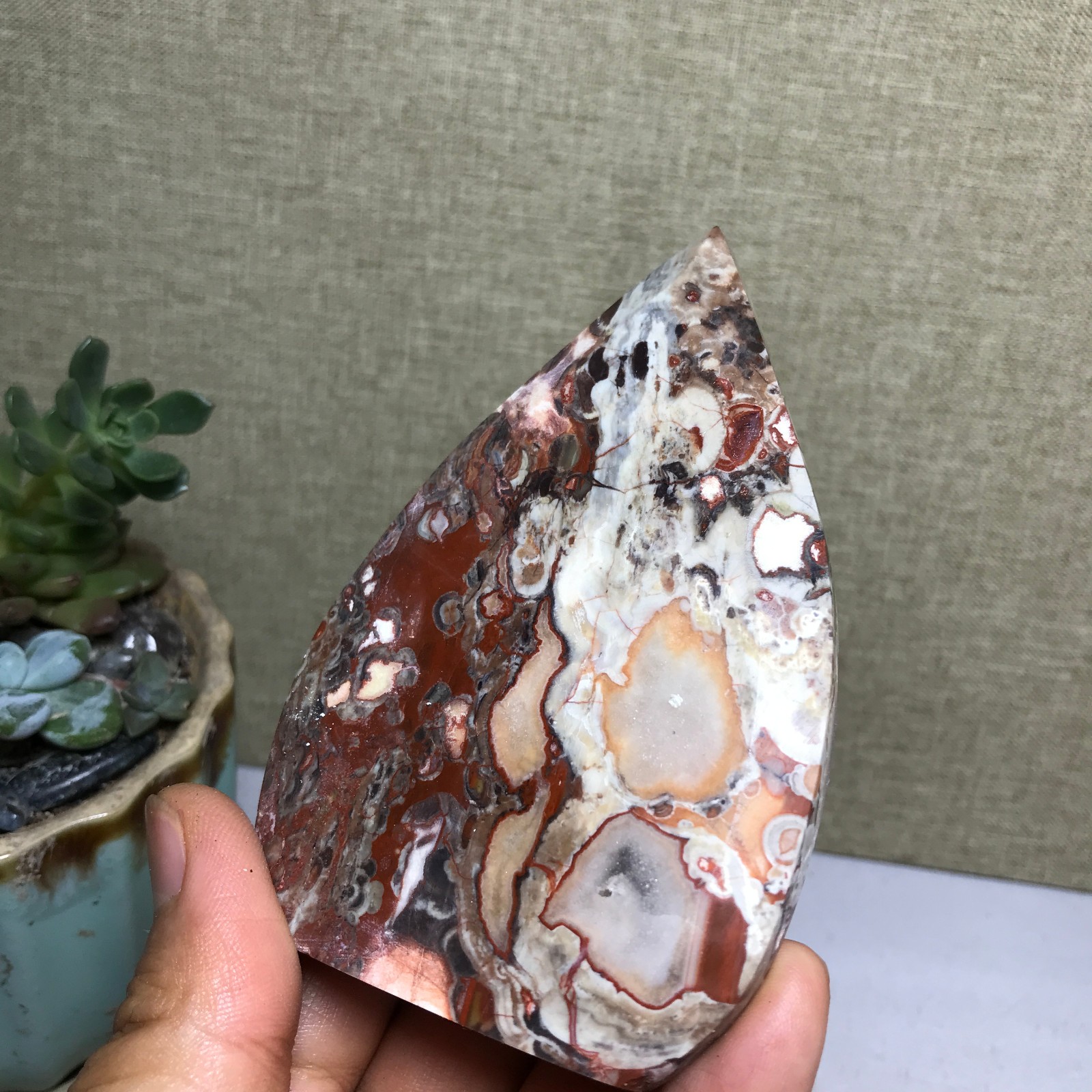 Natural Indonesian Bloodstone agate point leaf Crystal specimens 148g A5159