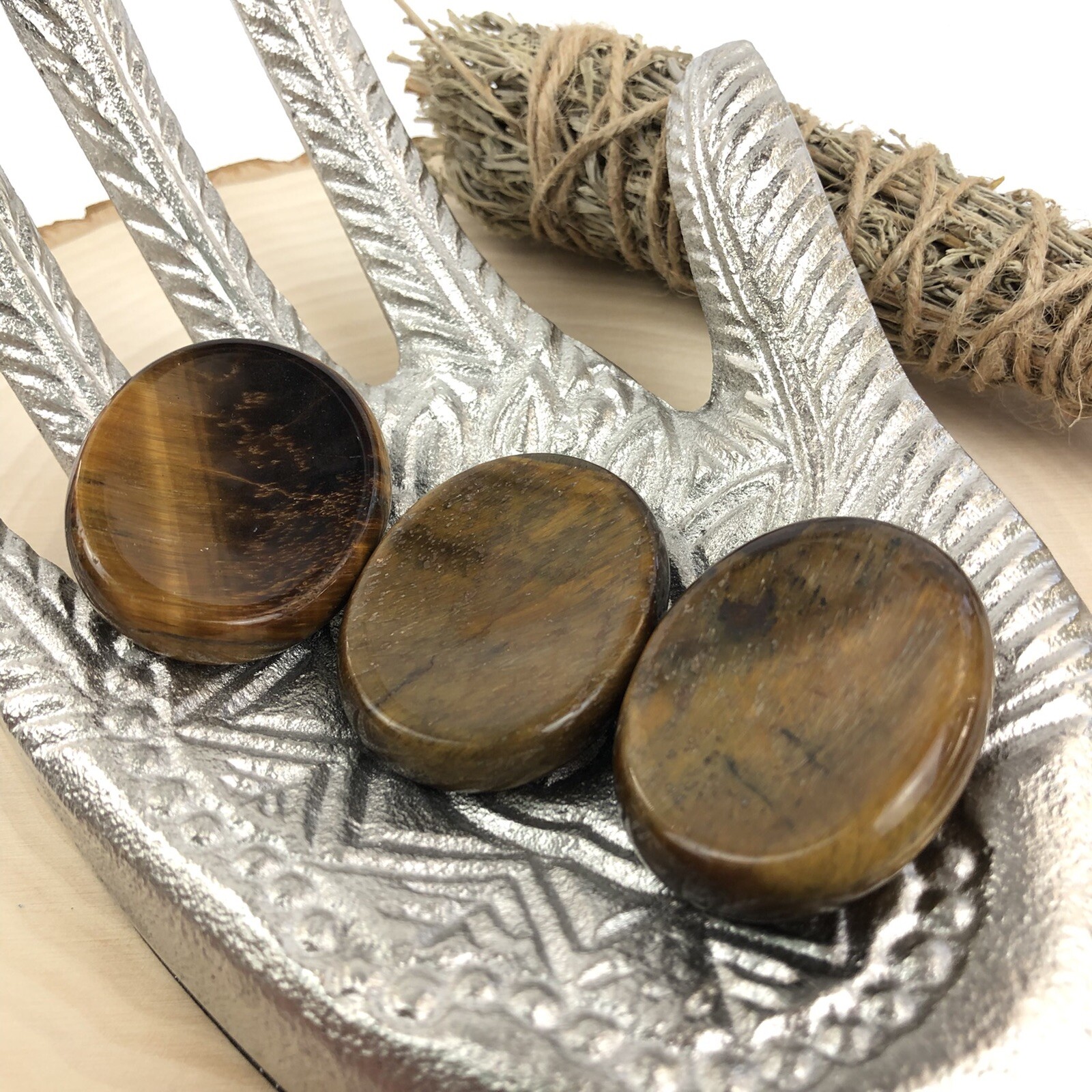 Tiger’s Eye Worry Stone Palm Stone Thumb Stone Oval Rock Healing Crystal ￼