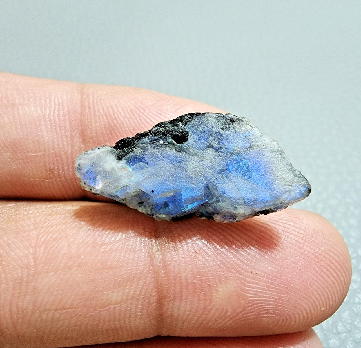 7 pcs Lot White Rainbow Moonstone Power Blue Fire Rough Loose Gemstone 19-24MM