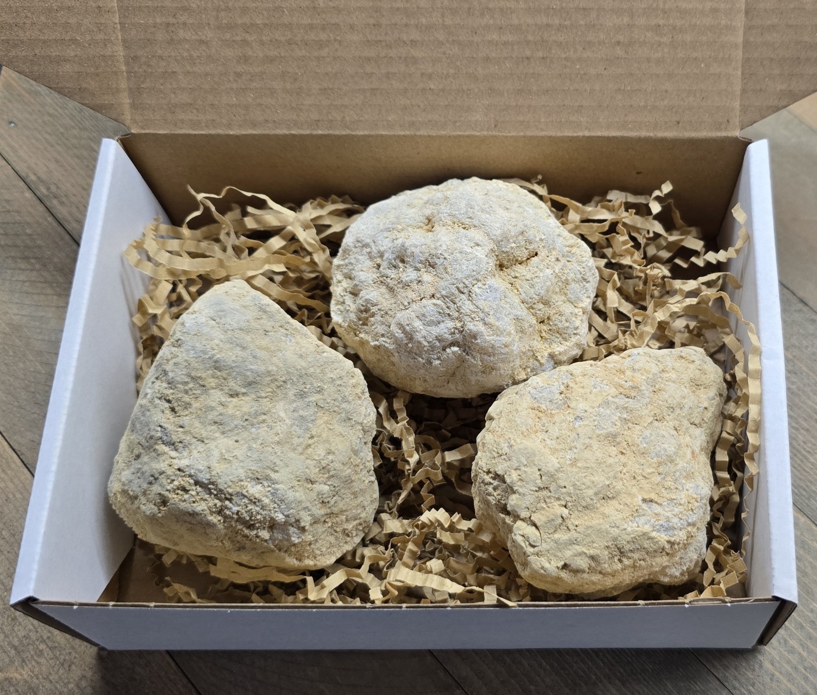 Break Your Own Geodes XL Large Unopened (2-3 pieces) Gift Box Quartz Crystal