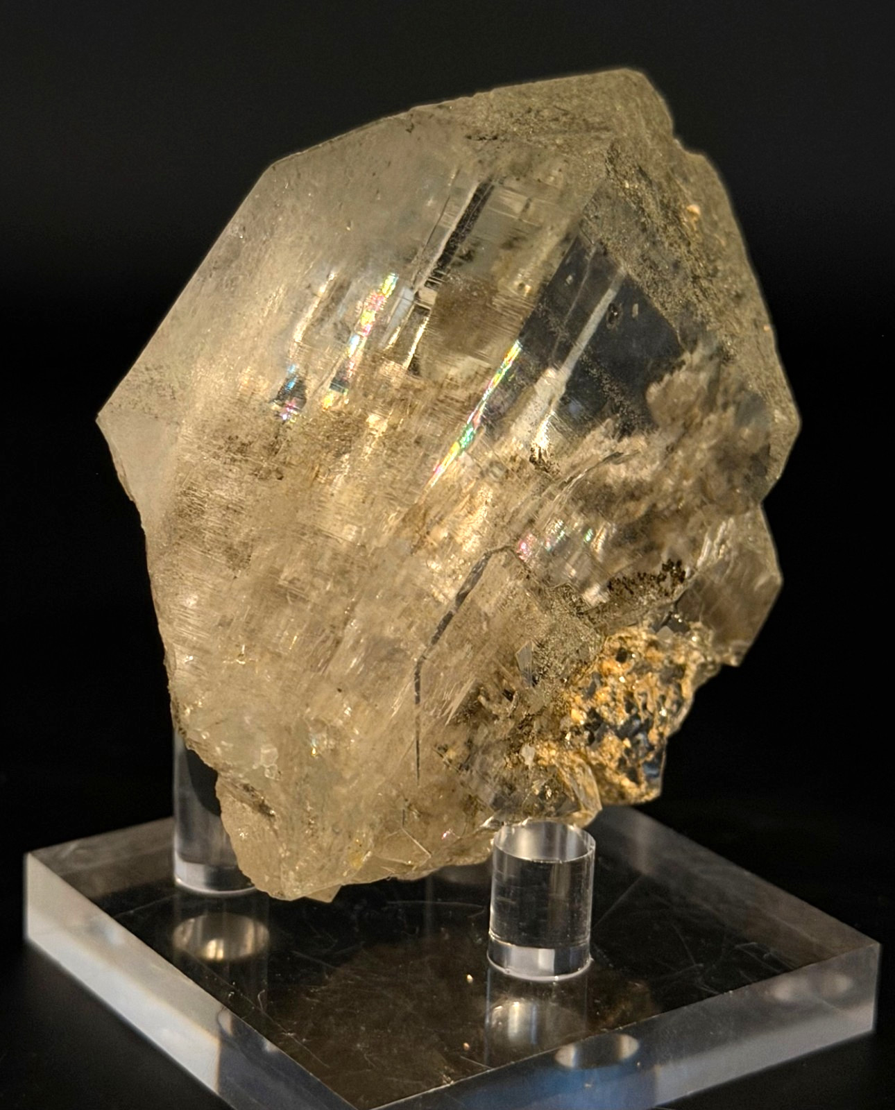 Himalayan Quartz Crystal with Chlorite Inclusions – Unpolished – Rainbow