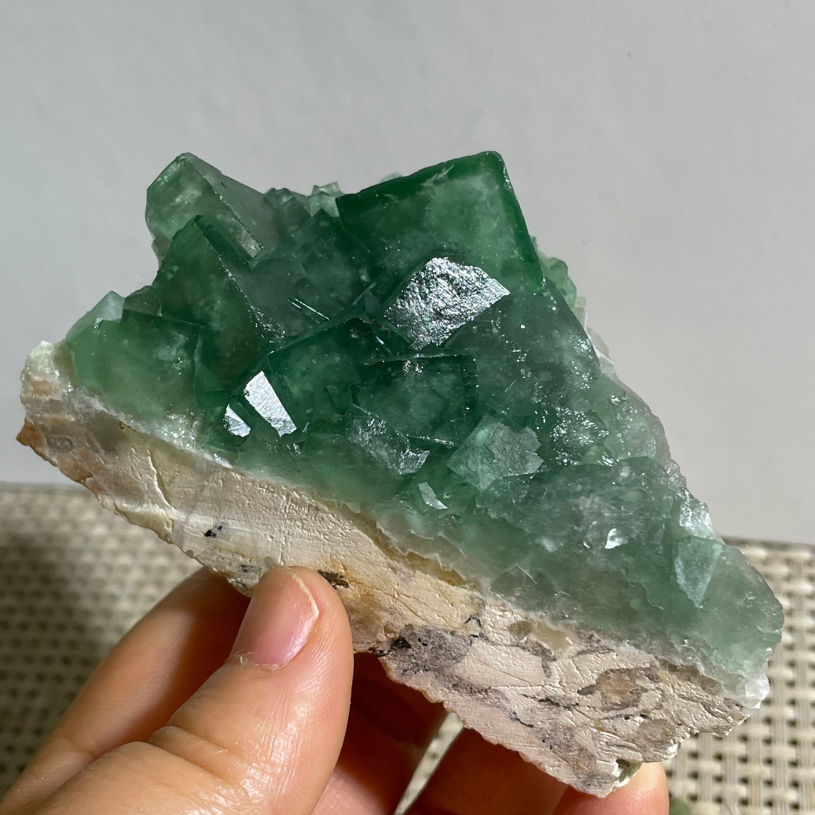 235g NATURAL Green FLUORITE Quartz Crystal Cluster Mineral Specimen