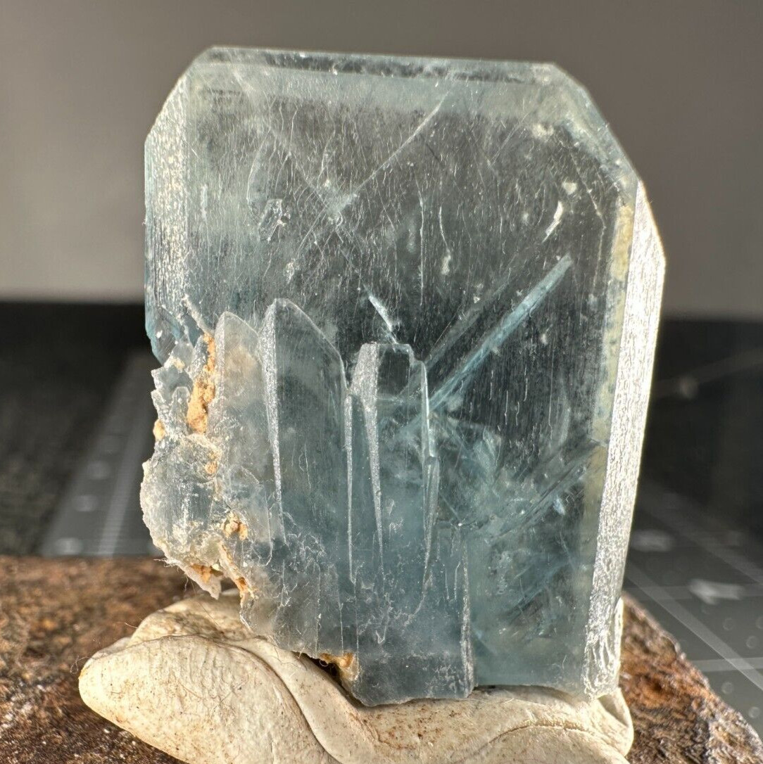 ➤ 1-1/8 Inch x 1 Inch BLUE BARITE CRYSTAL – Sterling Colorado VIDEO➤861