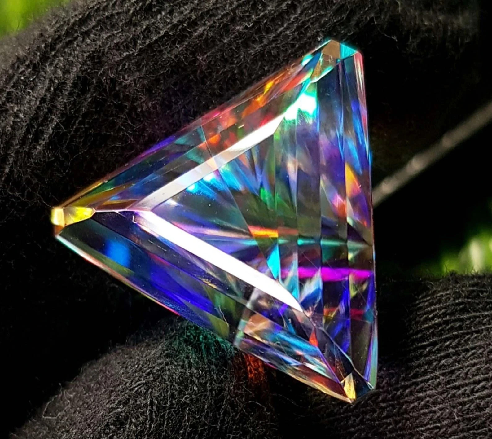 Certified Trillion Cut 100 Ct Natural Rainbow Color Mystic Topaz Loose Gemstone