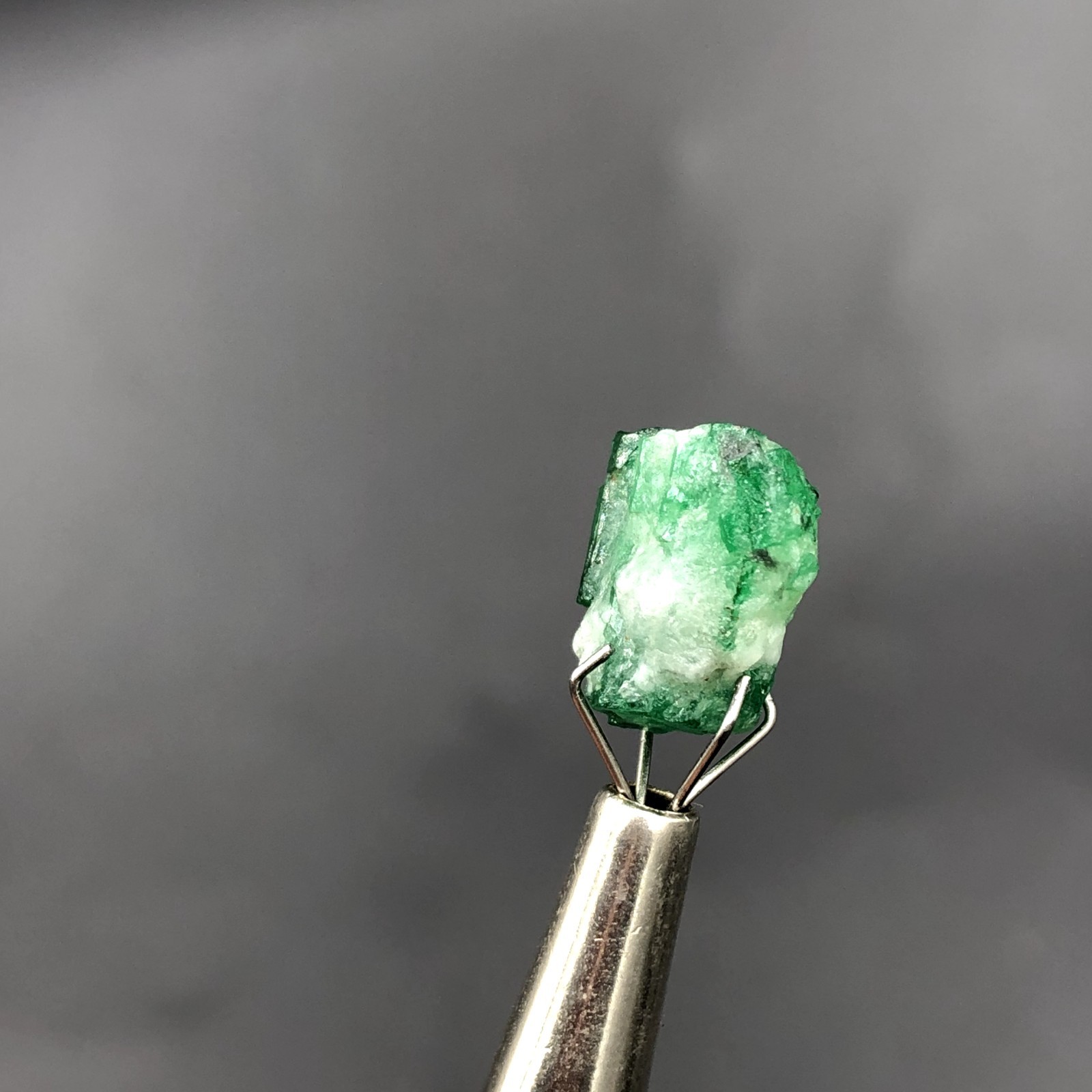 Natural Emerald Mine-Mud Rough Crystal – Oiled For Colour Enhancement 6.60Ct..3