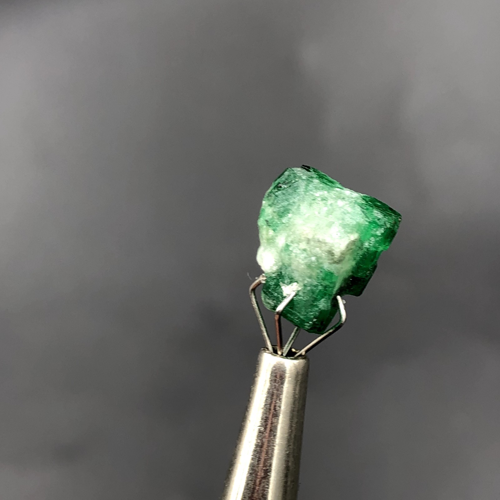 Natural Emerald Mine-Mud Rough Crystal – Oiled For Colour Enhancement 6.60Ct..3