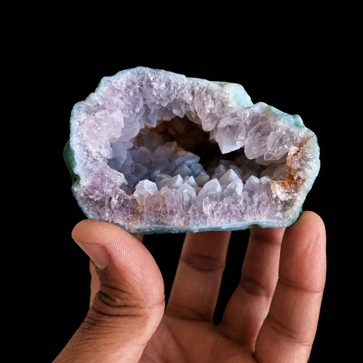 Natural Amethyst Geode Crystal Specimen 212g 8x6x4cm Purple Quartz