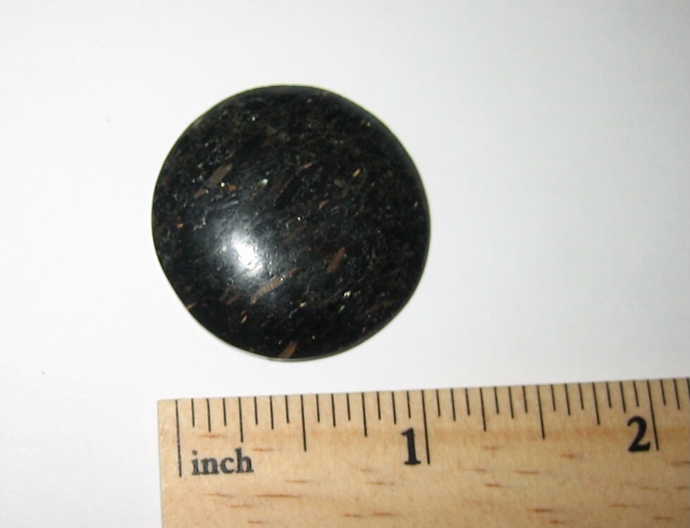 30mm POLISHED NATURAL AUTHENTIC NUUMMITE STONE CABOCHON GREENLAND ~ 10.8grams *A
