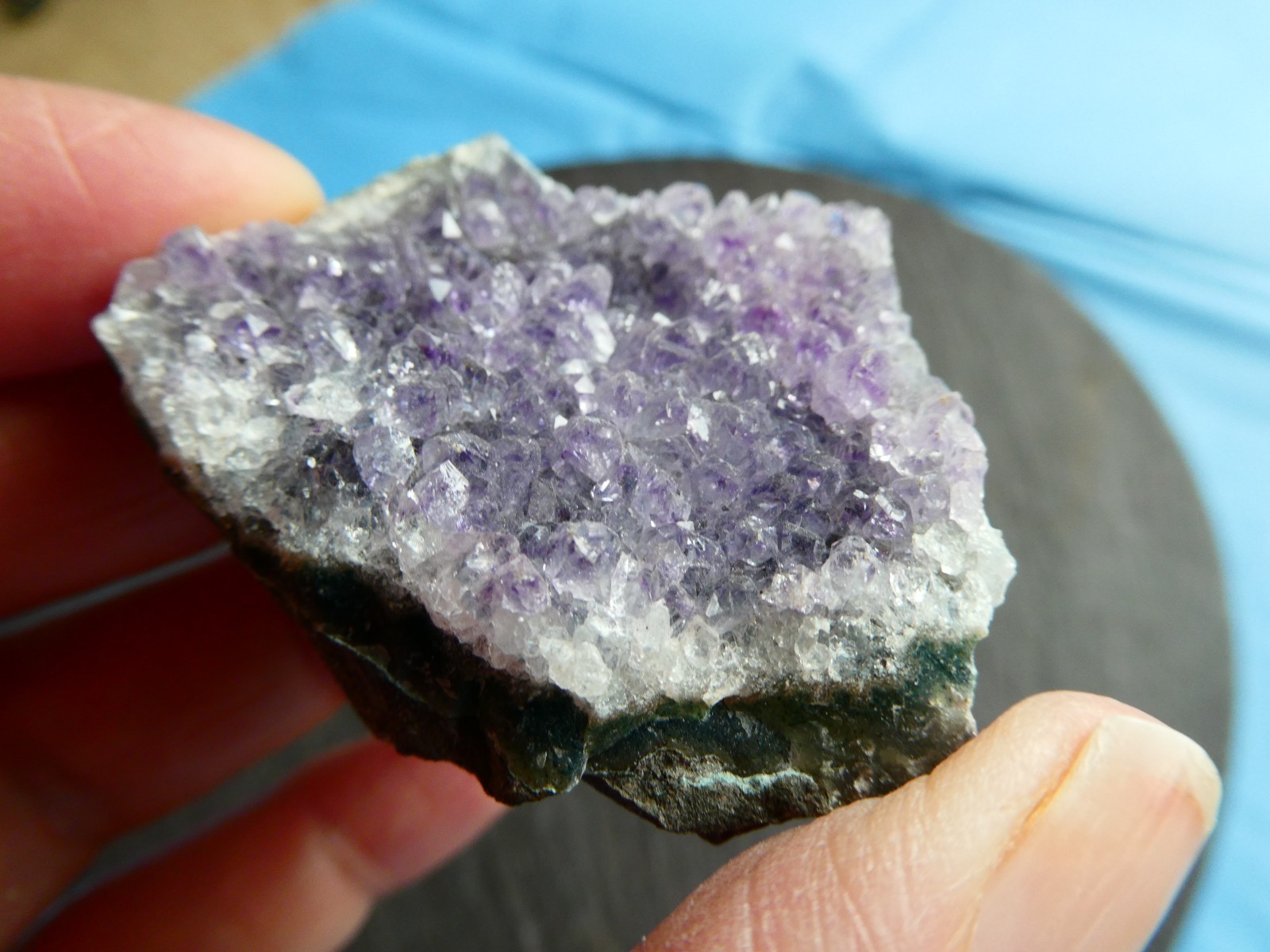 Aura Amethyst Crystal Cluster Multi Points Uruguay & Amethyst Cluster Bed Brazil