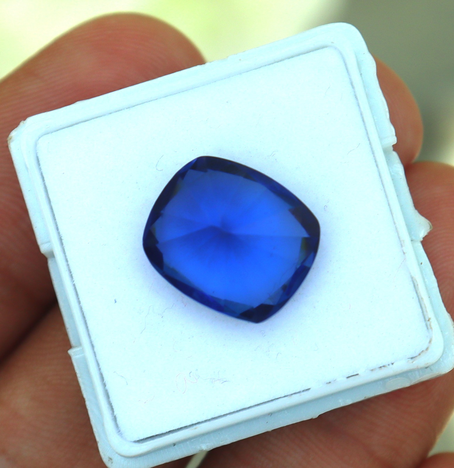 Beautiful Loose Gemstone Natural Blue Sapphire 11 CT Certified Cushion Cut