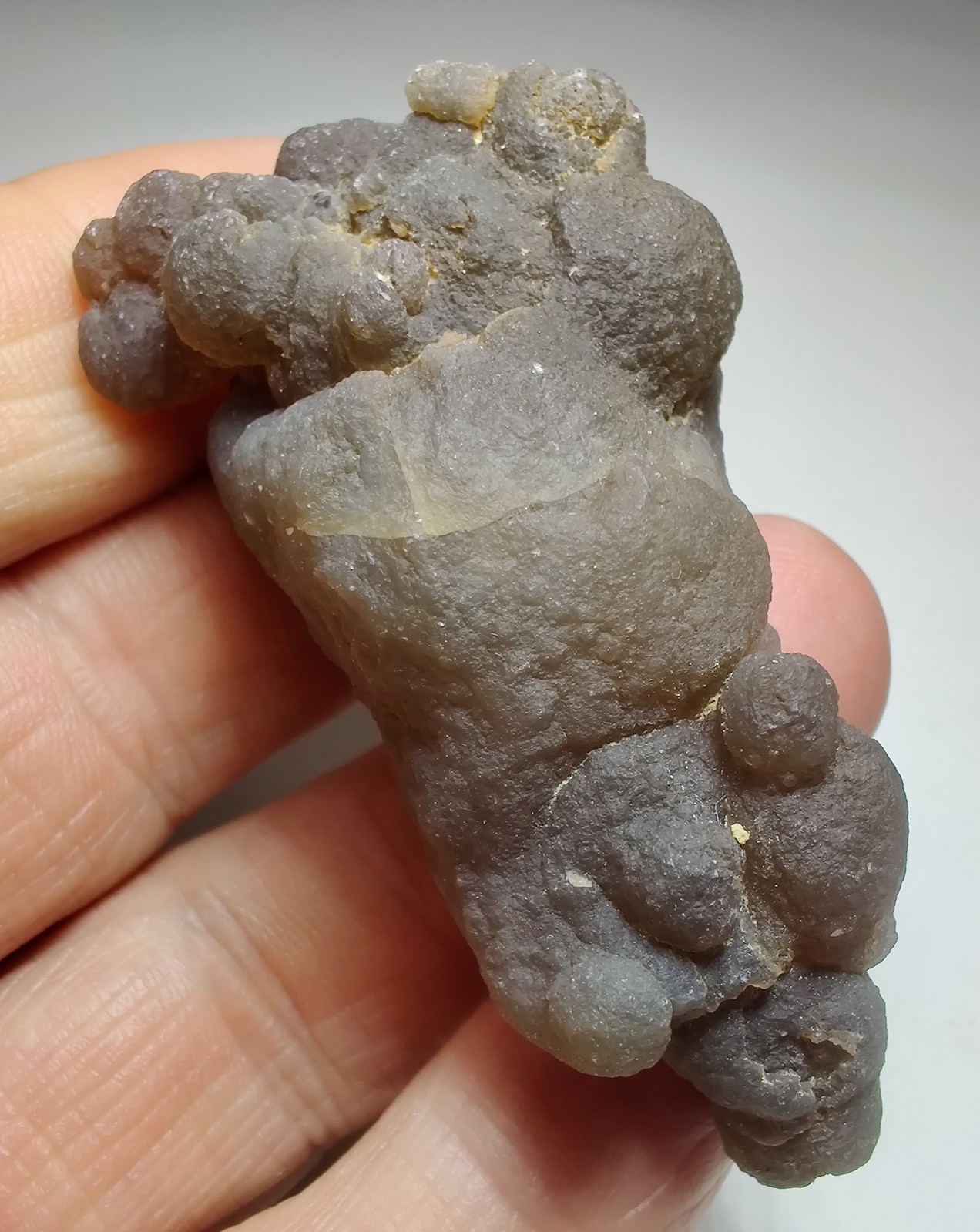 Chalcedony nodule, fluorescent orange. Morocco. 60 grams.