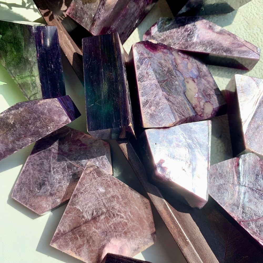 2Pcs 50-100G Natural Purple Mica Freeform Crystal Polished Flashy Office Decor
