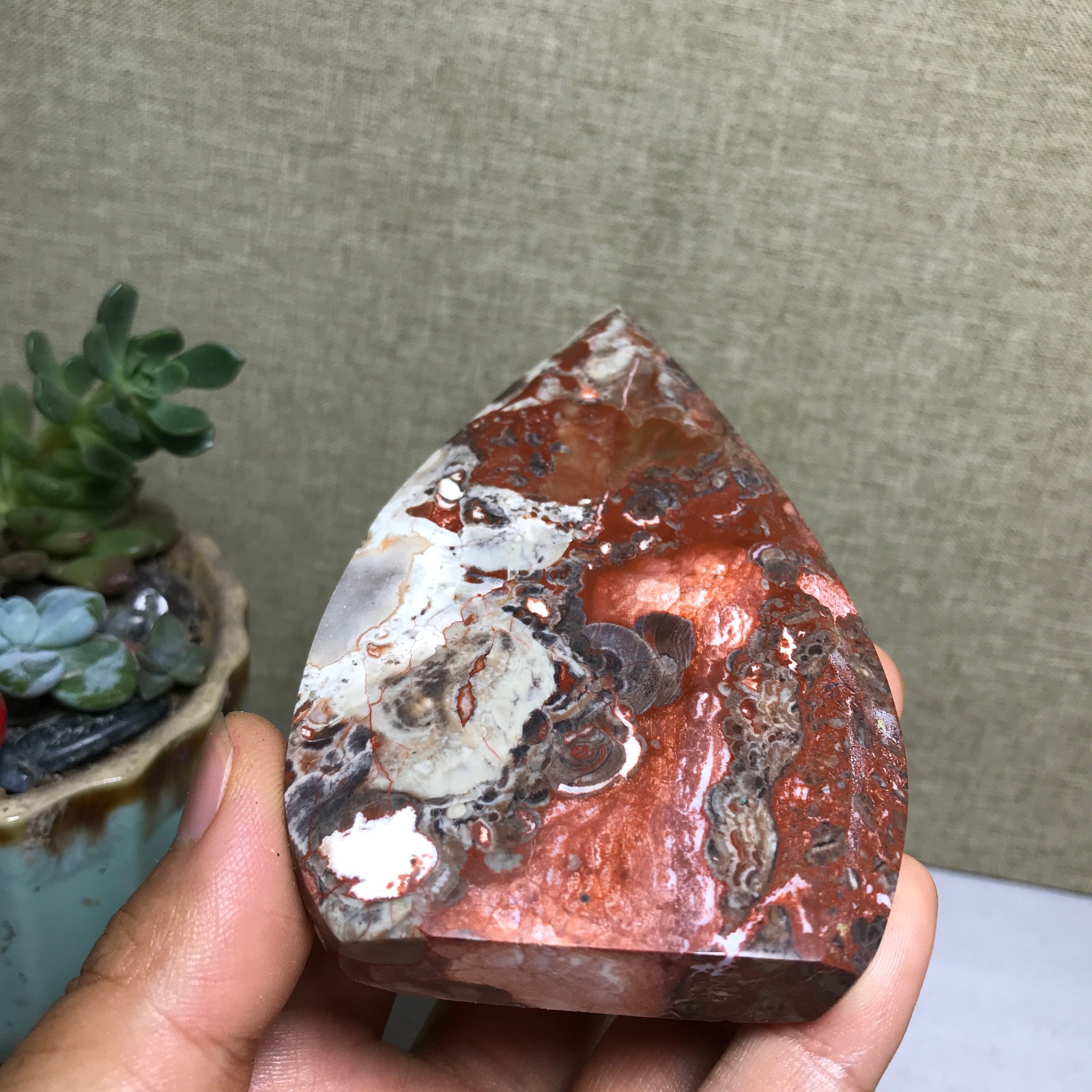 Natural Indonesian Bloodstone agate point leaf Crystal specimens 148g A5159