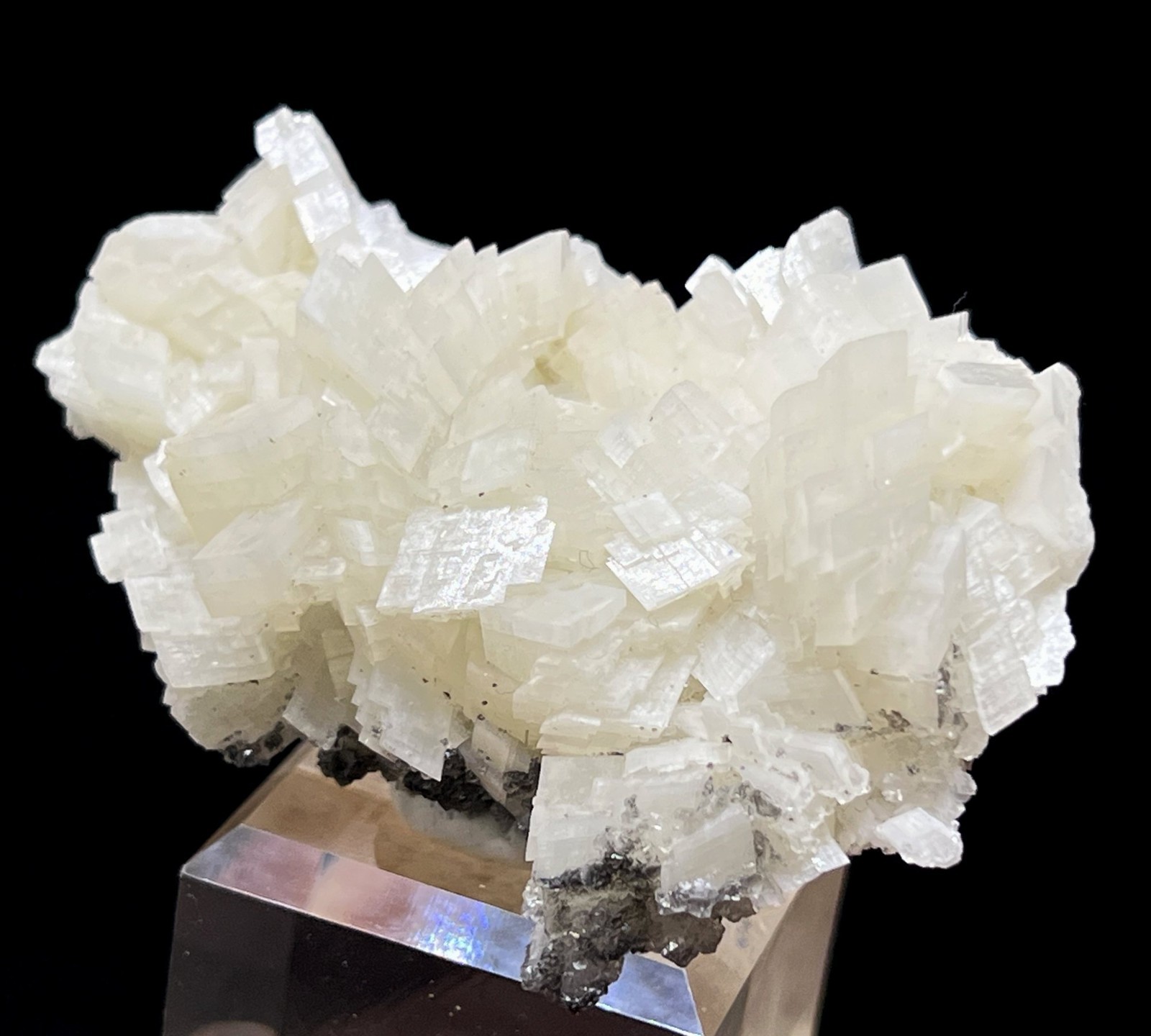 54mm Lustrous Dolomite, Natural Mineral Specimen from China