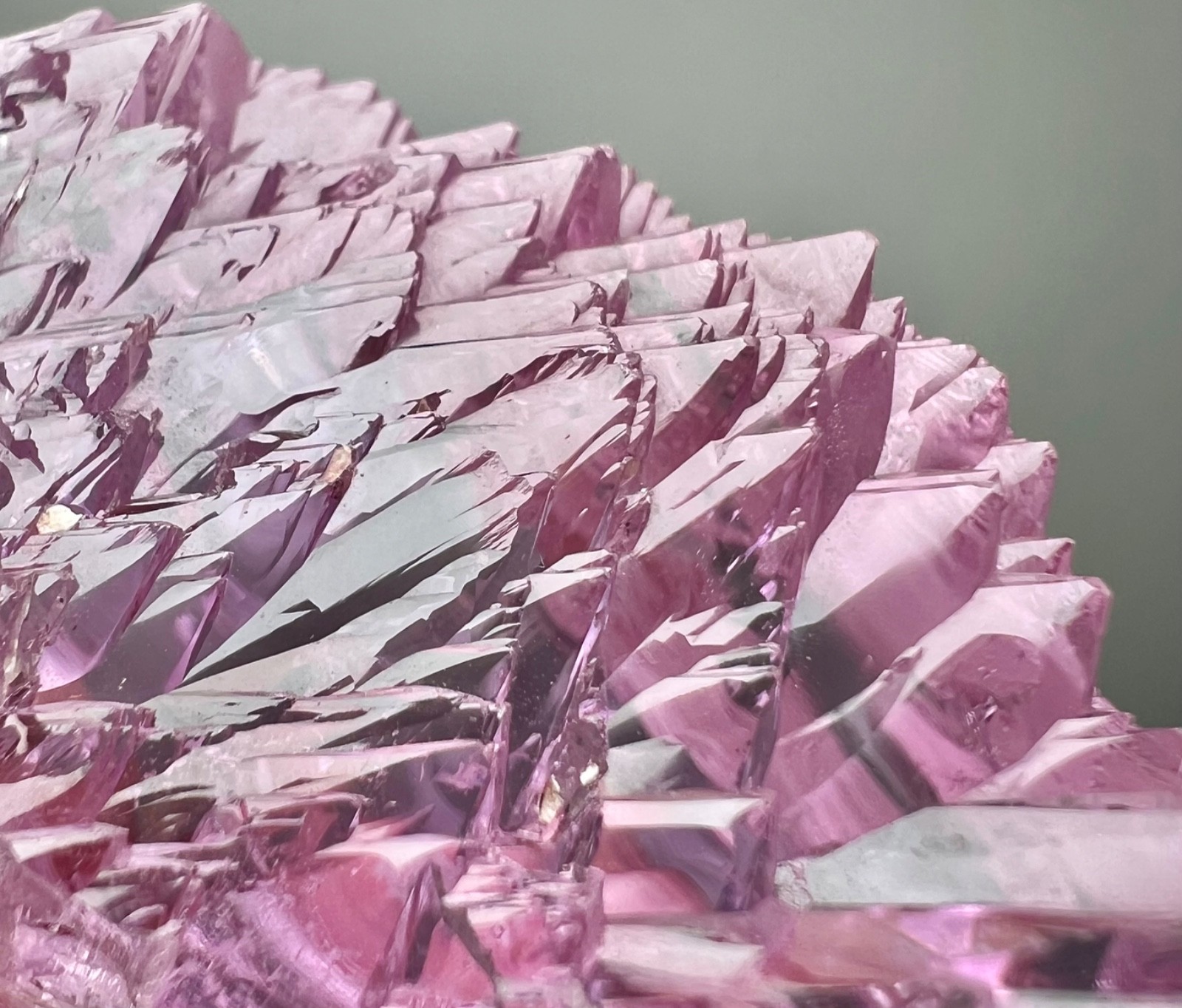 93 Gr. DT Feather-Like Pink Spodumene var. Kunzite Crystal Cluster – Afghanistan