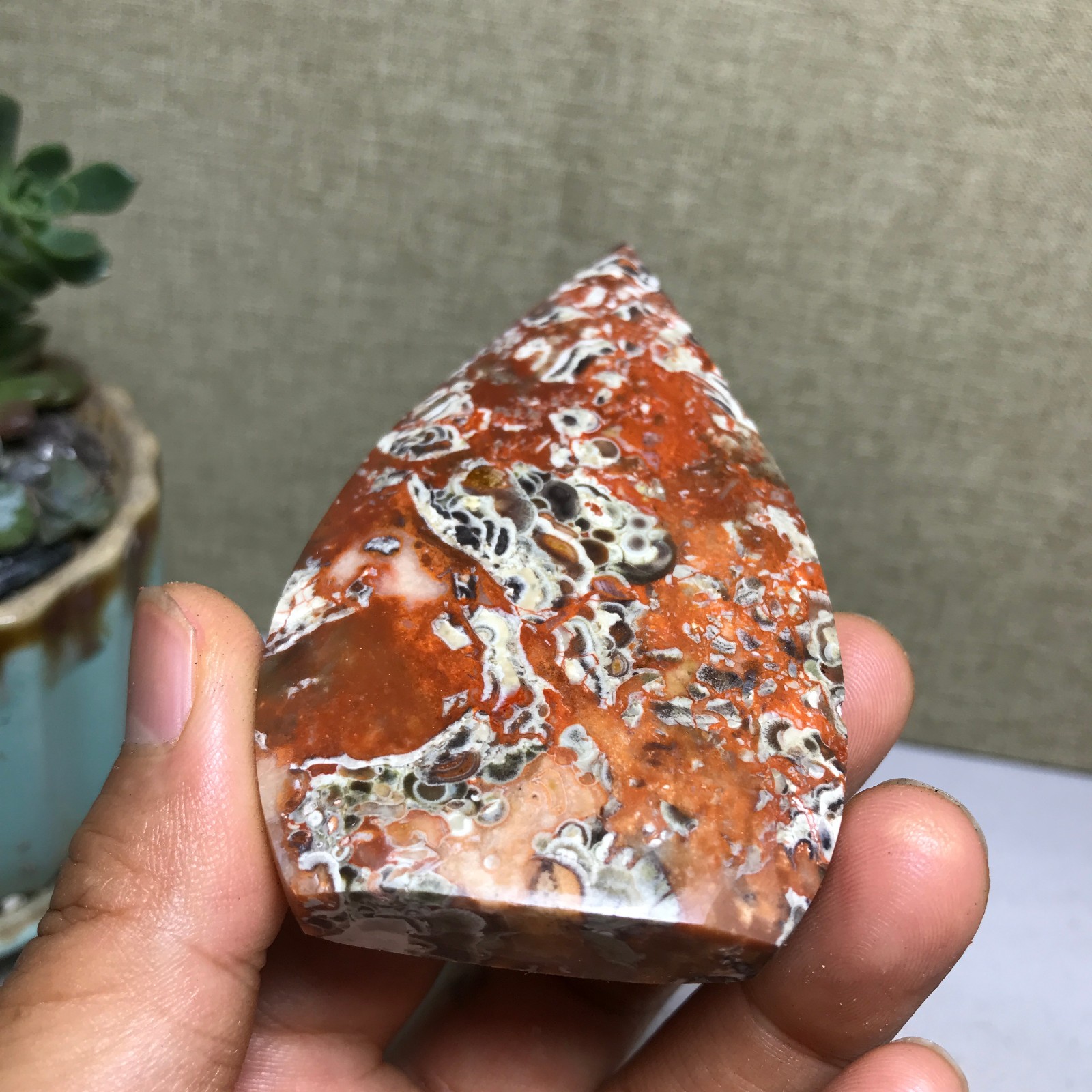 Natural Indonesian Bloodstone agate point leaf Crystal specimens 89g A5164