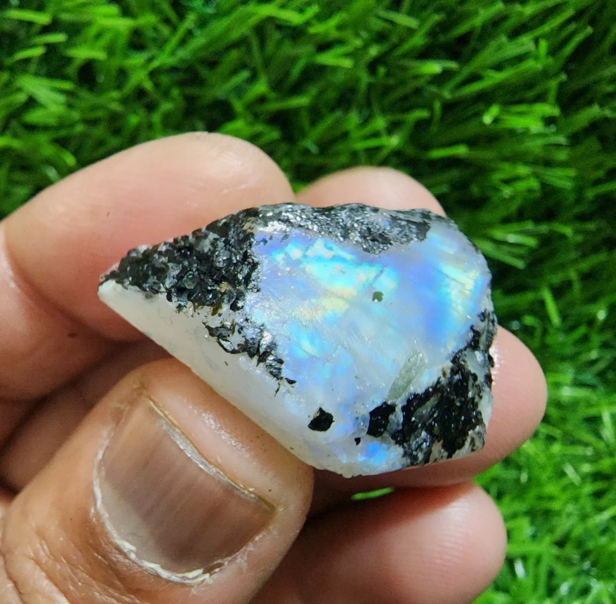 100% Natural Ultimate Rainbow Moonstone Raw 50 Crt Moonstone Rough Jewelry