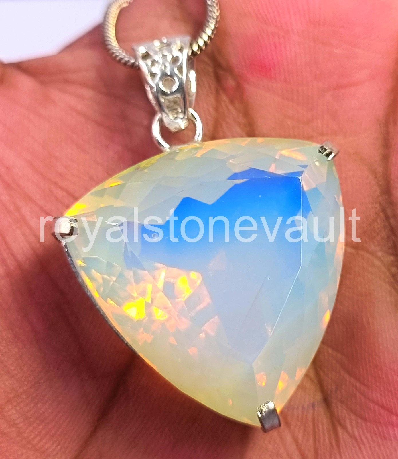 95.5 Ct Natural White Opal Pendant Trillion 925 Silver Free Chain IGL Gems 6FHQ