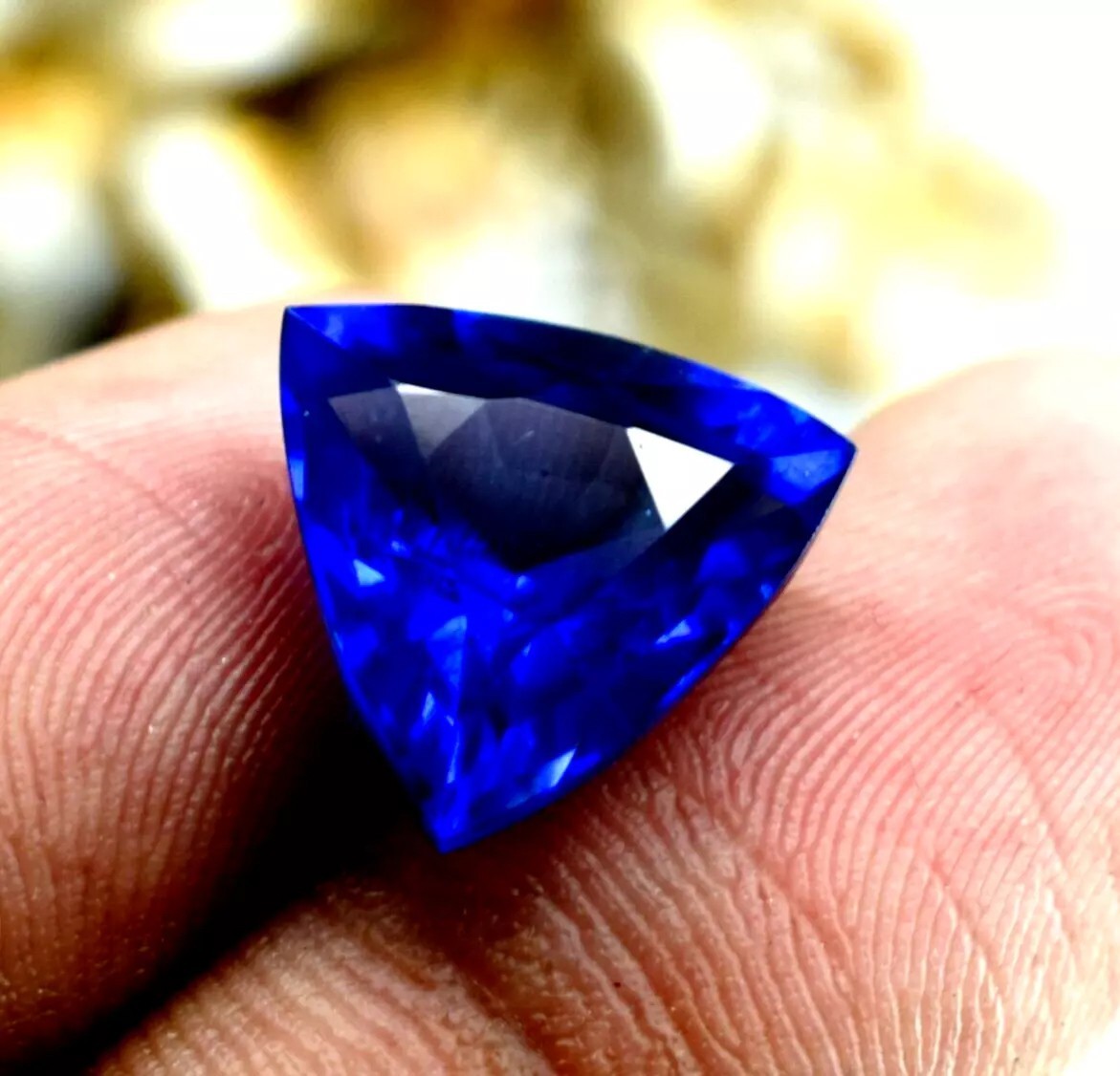 8 Carat AAA Natural blue sapphire GGI Certified loose gemstone trillion Shape