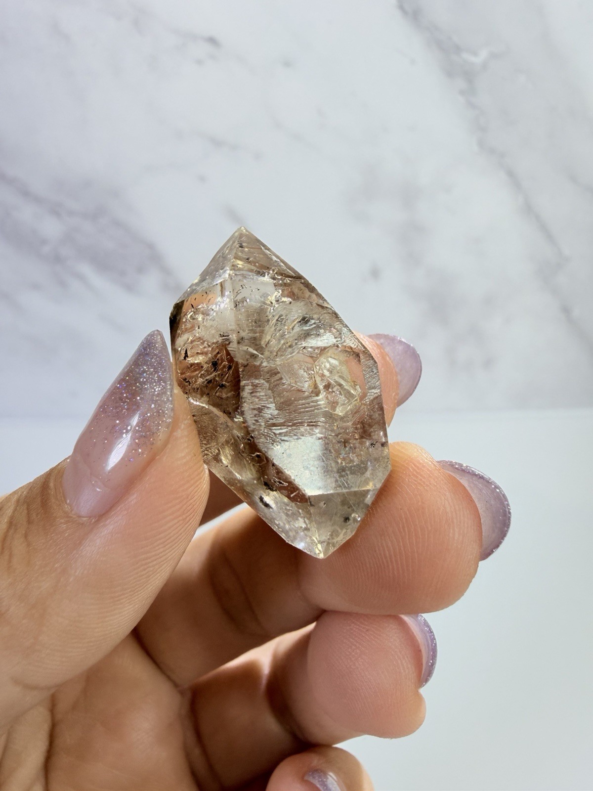 High Luster Enhydro Quartz w/ Moving Bubble &/or Carbon/Black Inclusions,A517