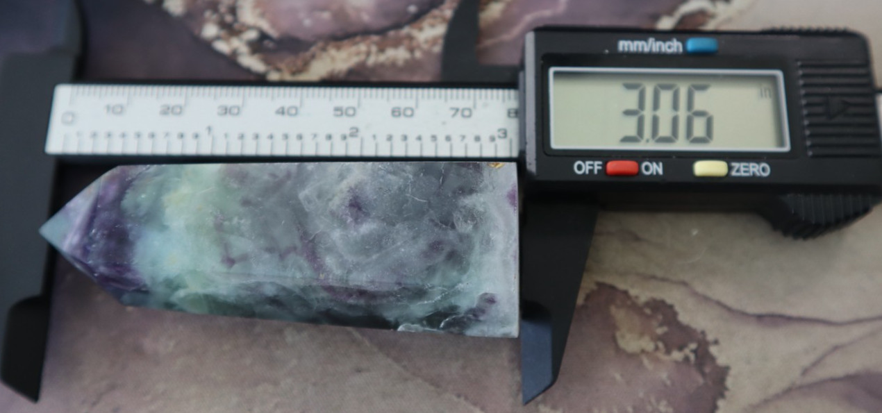 FLUORITE POINT 3.06 INCHES TALL/ 102.4 GRAMS