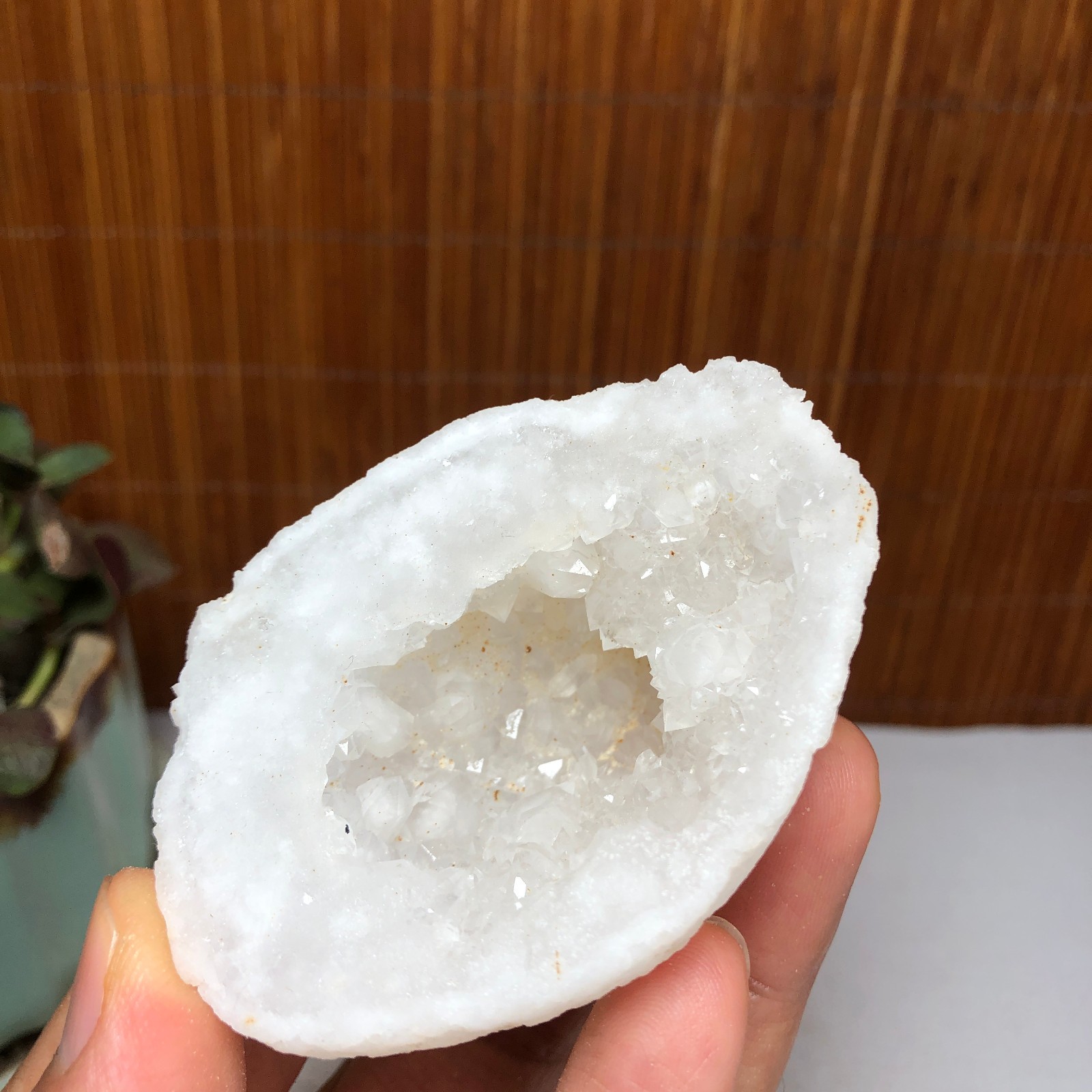 Natural agate Raw cut Crystal Geode rough original Specimens 87g A1793