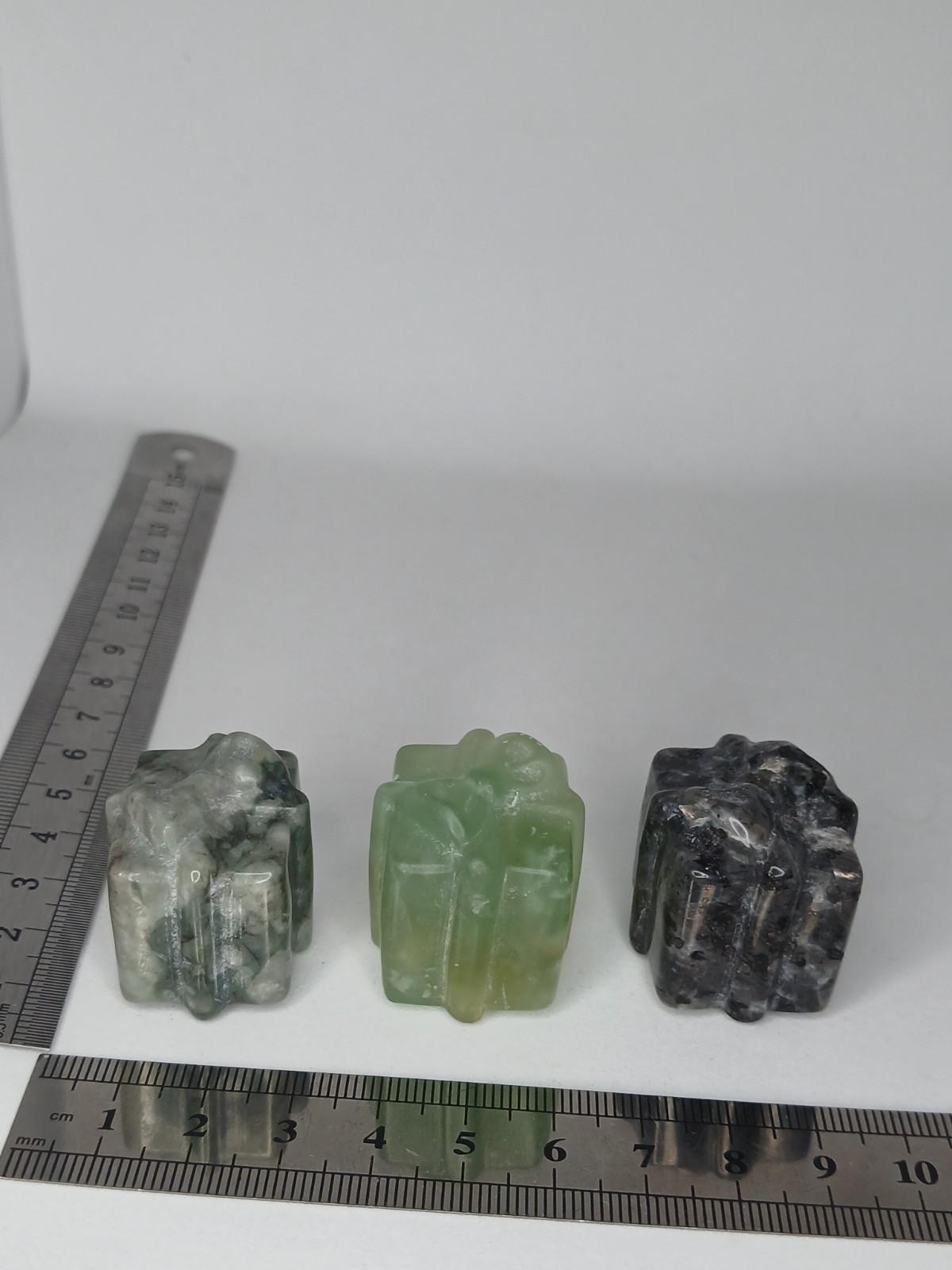 Small Bundle x3 Carved Crystal Present Wrapped Gift Box Figures Collectable