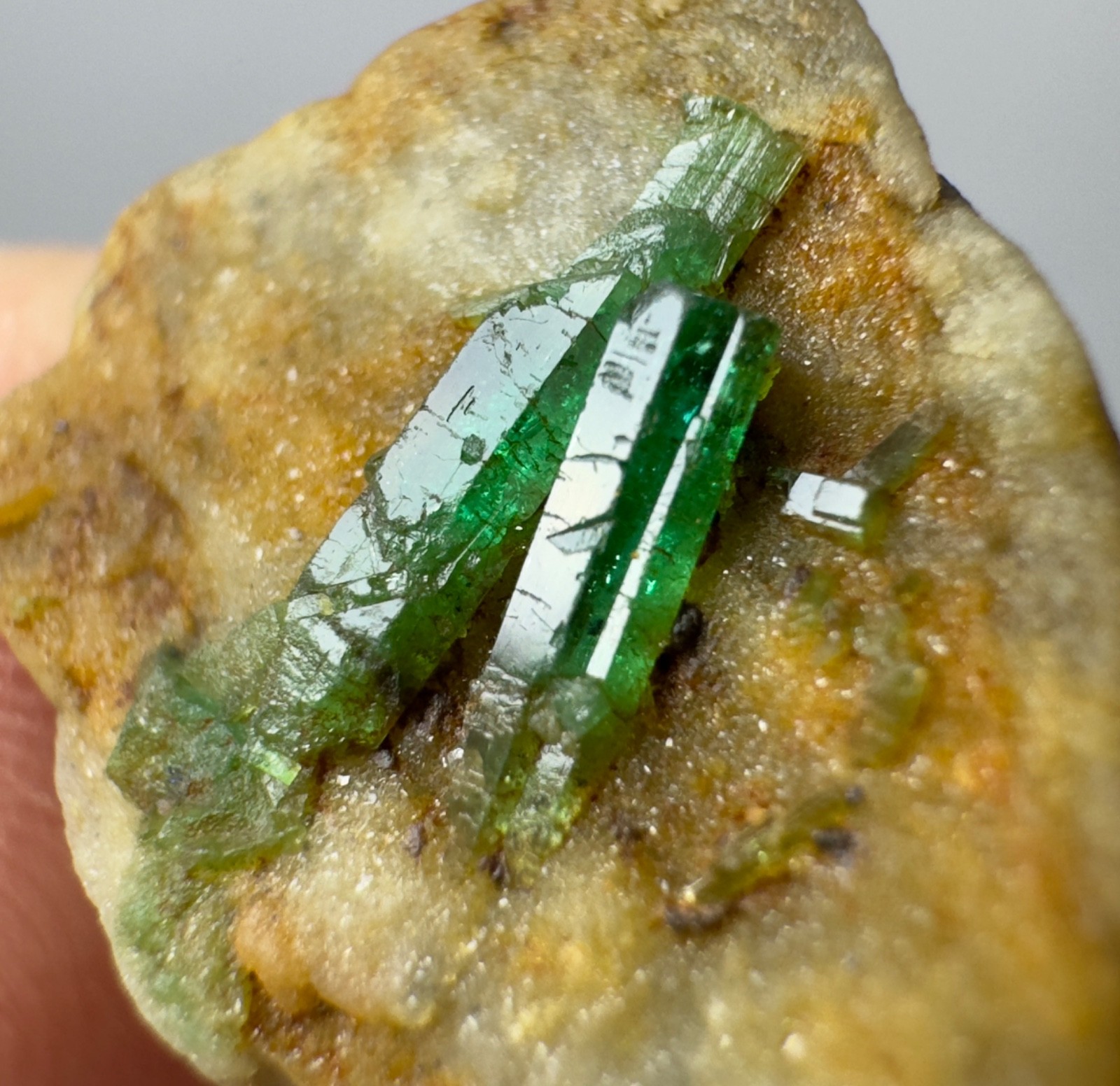 19 CT Natural Emerald Crystals On Matrix From Panjshir Afghanistan