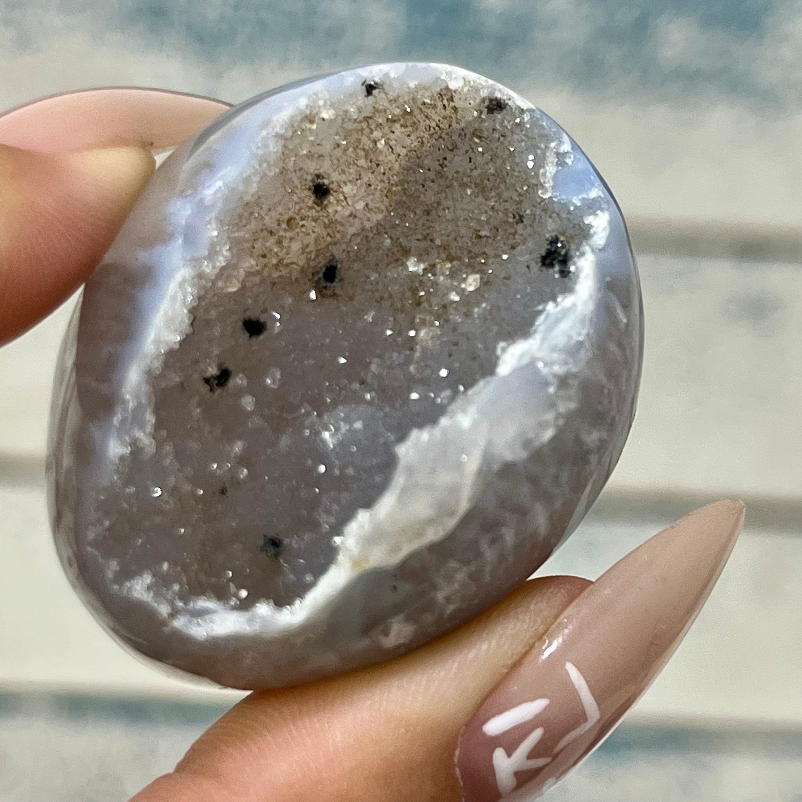 47 g Natural Crystal Agate Egg Geode Druzy Home Office Decor Display Art
