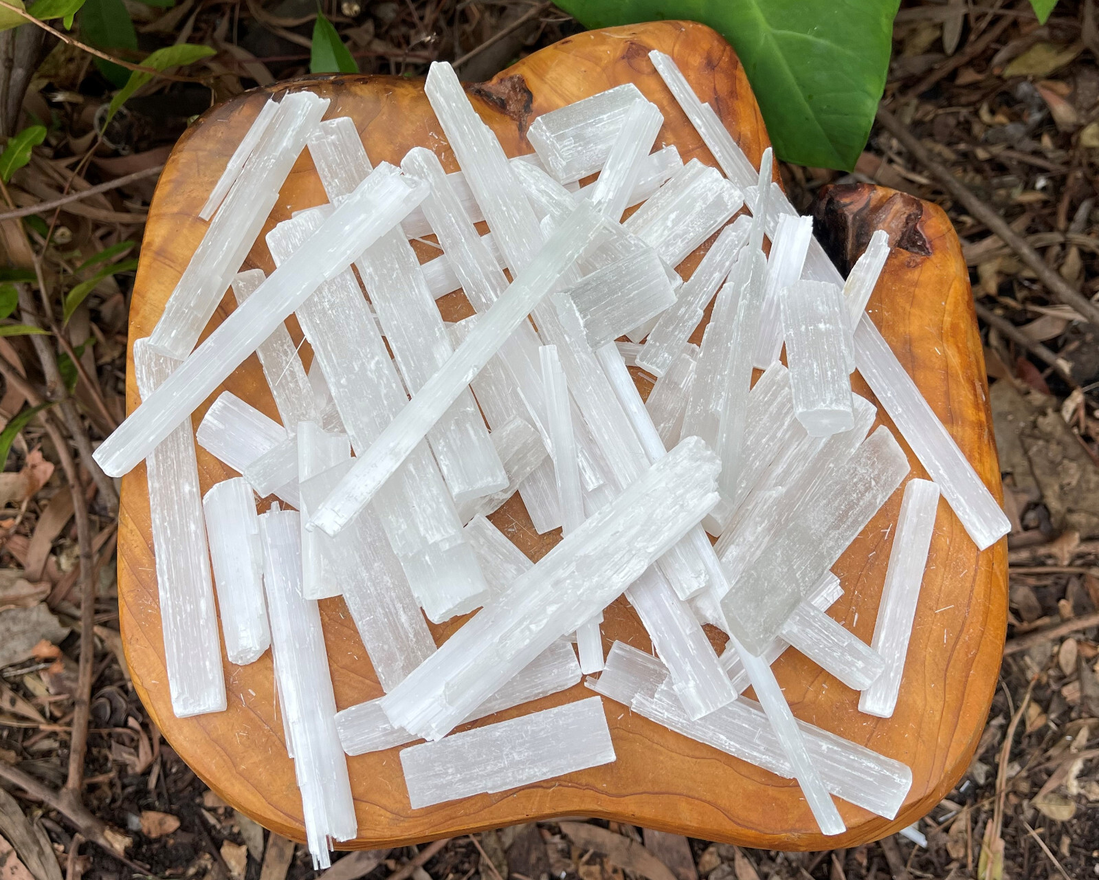 HUGE 10 lb Bulk Wholesale Lot Selenite Logs Crystal Sticks Wand Blades CLEARANCE