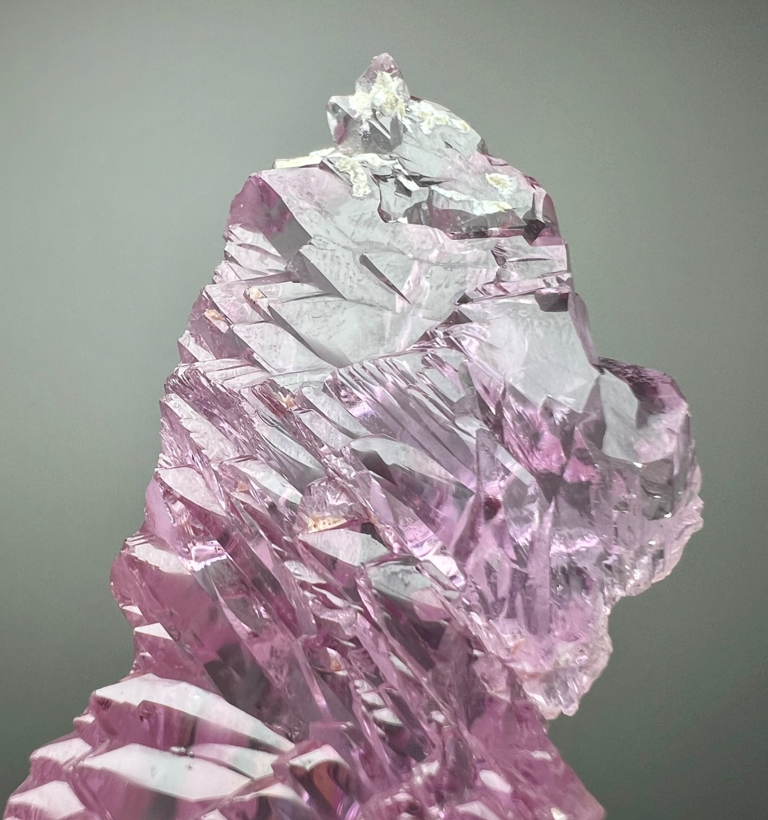 93 Gr. DT Feather-Like Pink Spodumene var. Kunzite Crystal Cluster – Afghanistan