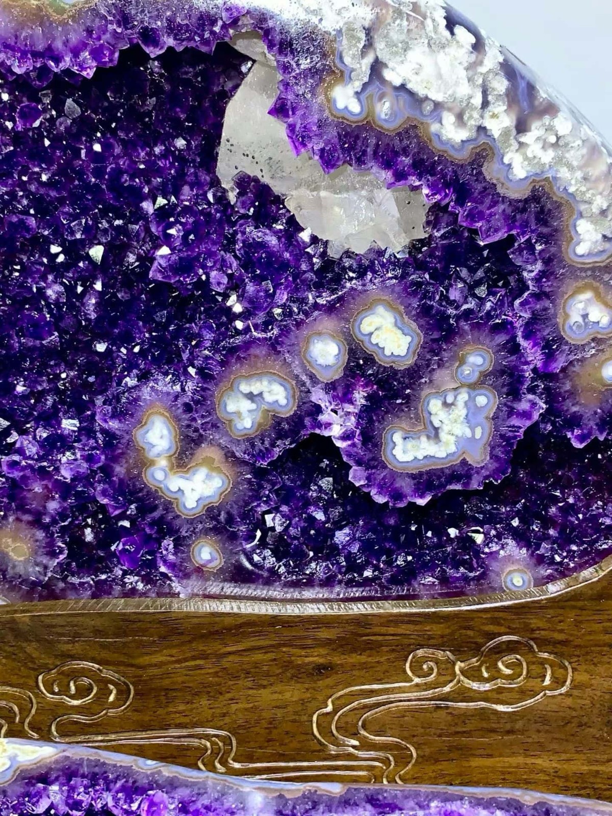 123.LB Large! Natural A treasure basin of amethyst cave in Uruguay Reiki + Stand