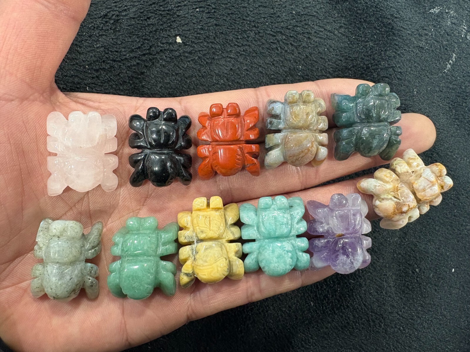 5pc mixture Natural Quartz Carved Crystal Spider reiki gift Random 25mm