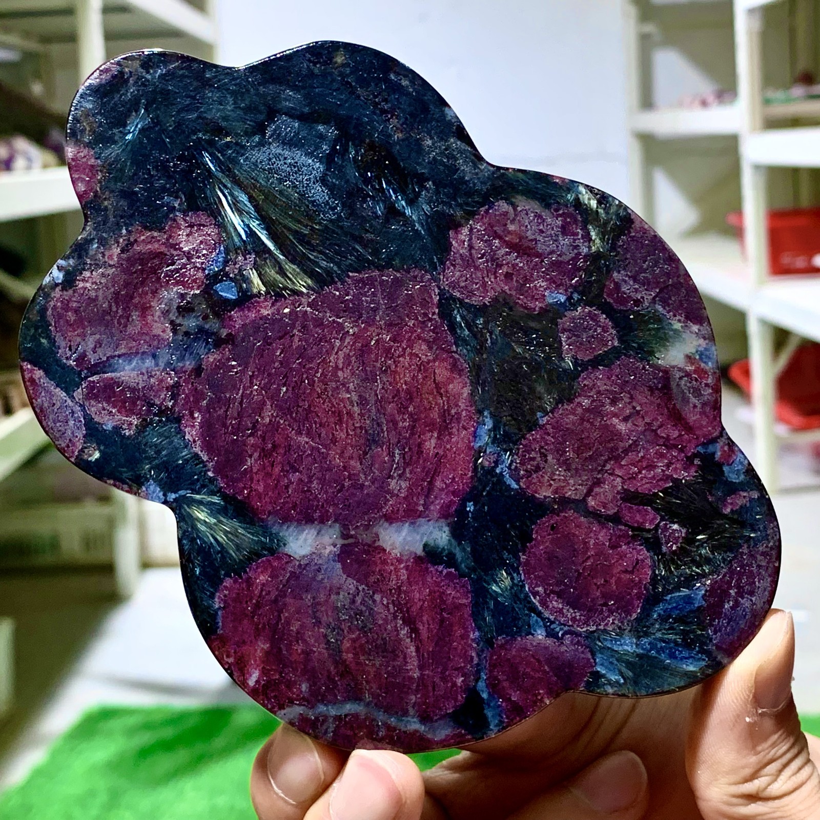 295G Natural fireworks red garnet cloud crystal quartz mineral specimen