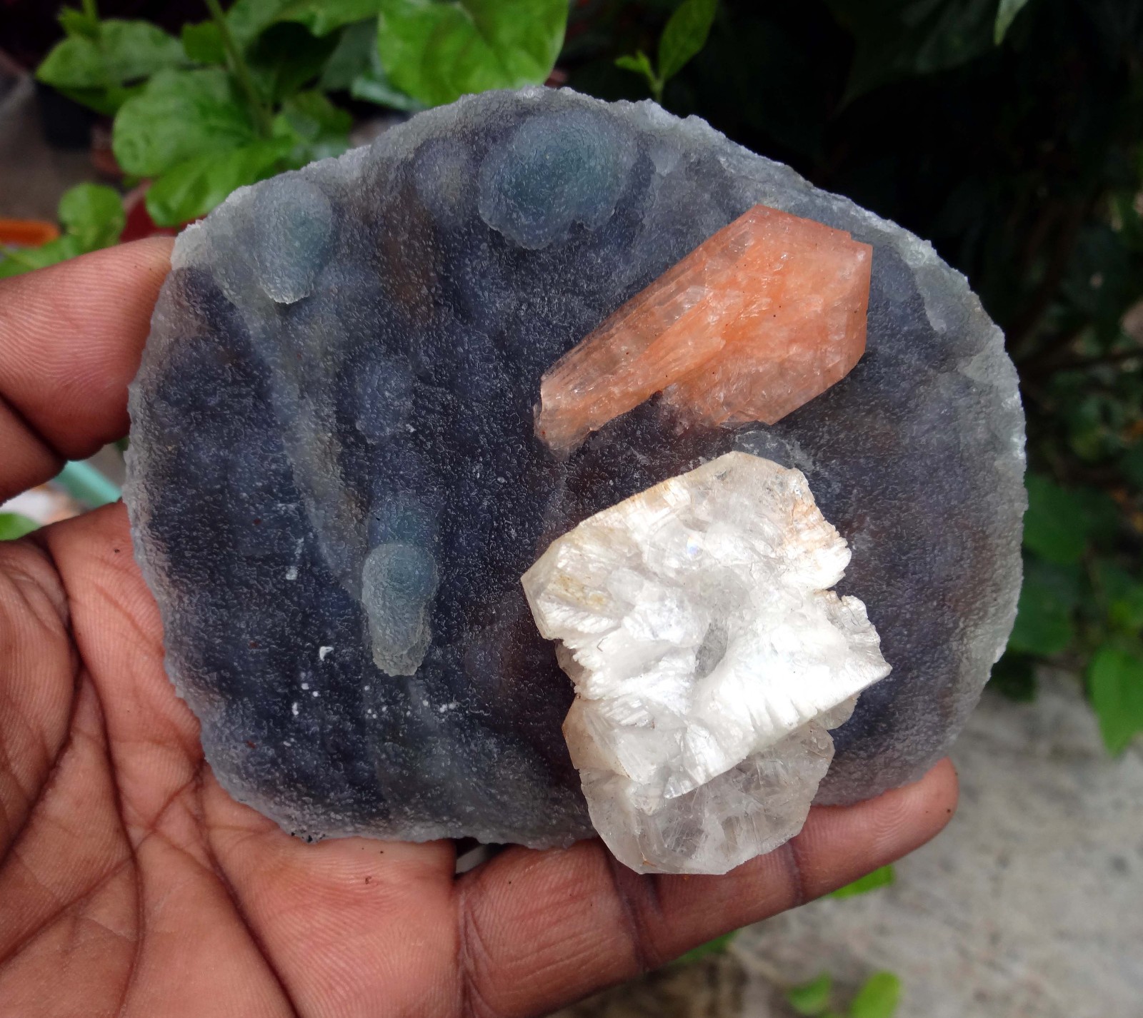 stilbite w/ apophyllite & chalcedony matrix minerals specimen j-6