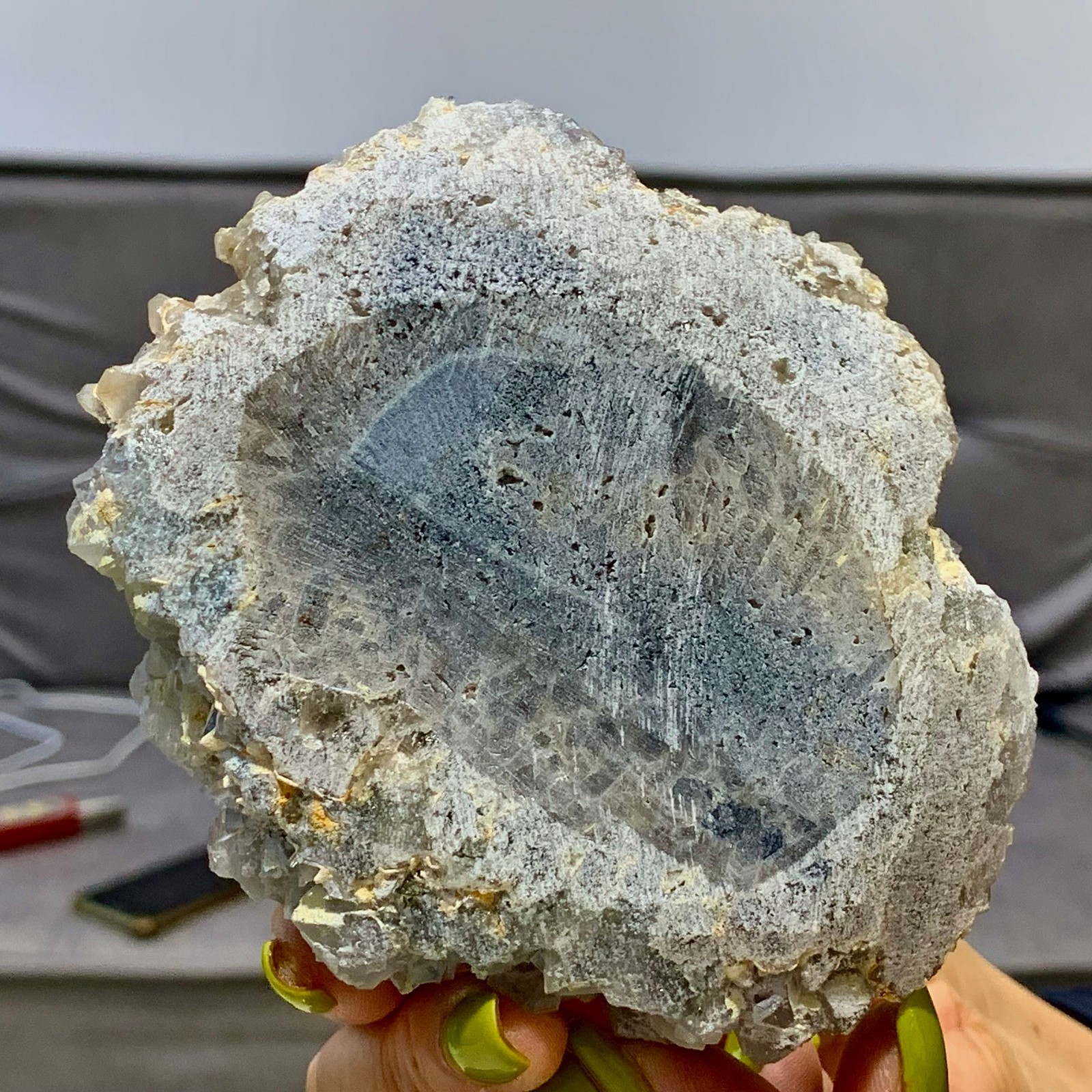 1.29LB Natural Fluorite+Crystal Cluster Mineral Specimen/InnerMongolia