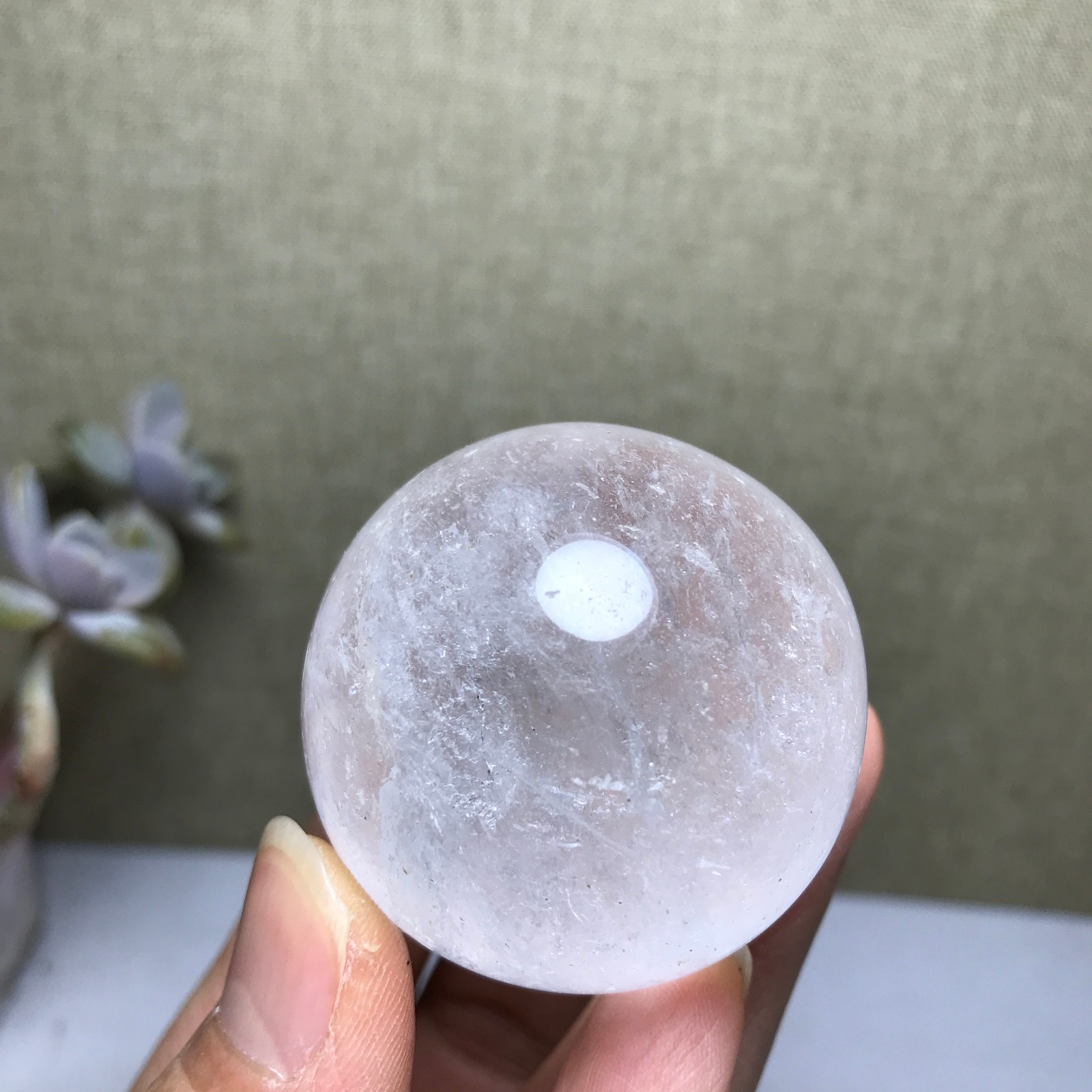 43mm Natural white crystal sphere ball Crystal Quartz specimens 120g A3003