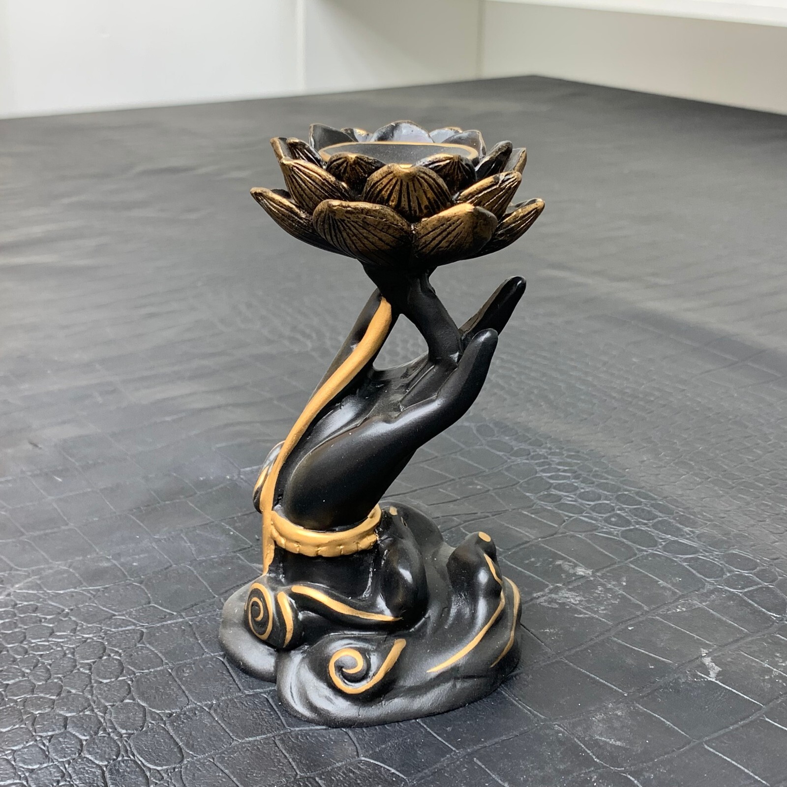 Lotus hand Sphere Resin Holder Stand Base Crystal Ball showing stand C123