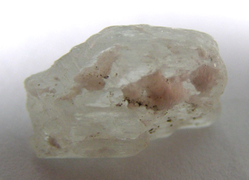SMALL NATURAL PIECE OF ICE BLUE KUNZITE 1.5 x 0.9 cms 2.04 gm #1